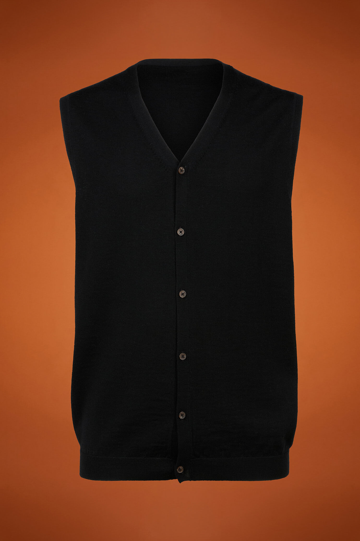 Men's regular fit V-neck tank top in 100% extra fine merino wool image number 5