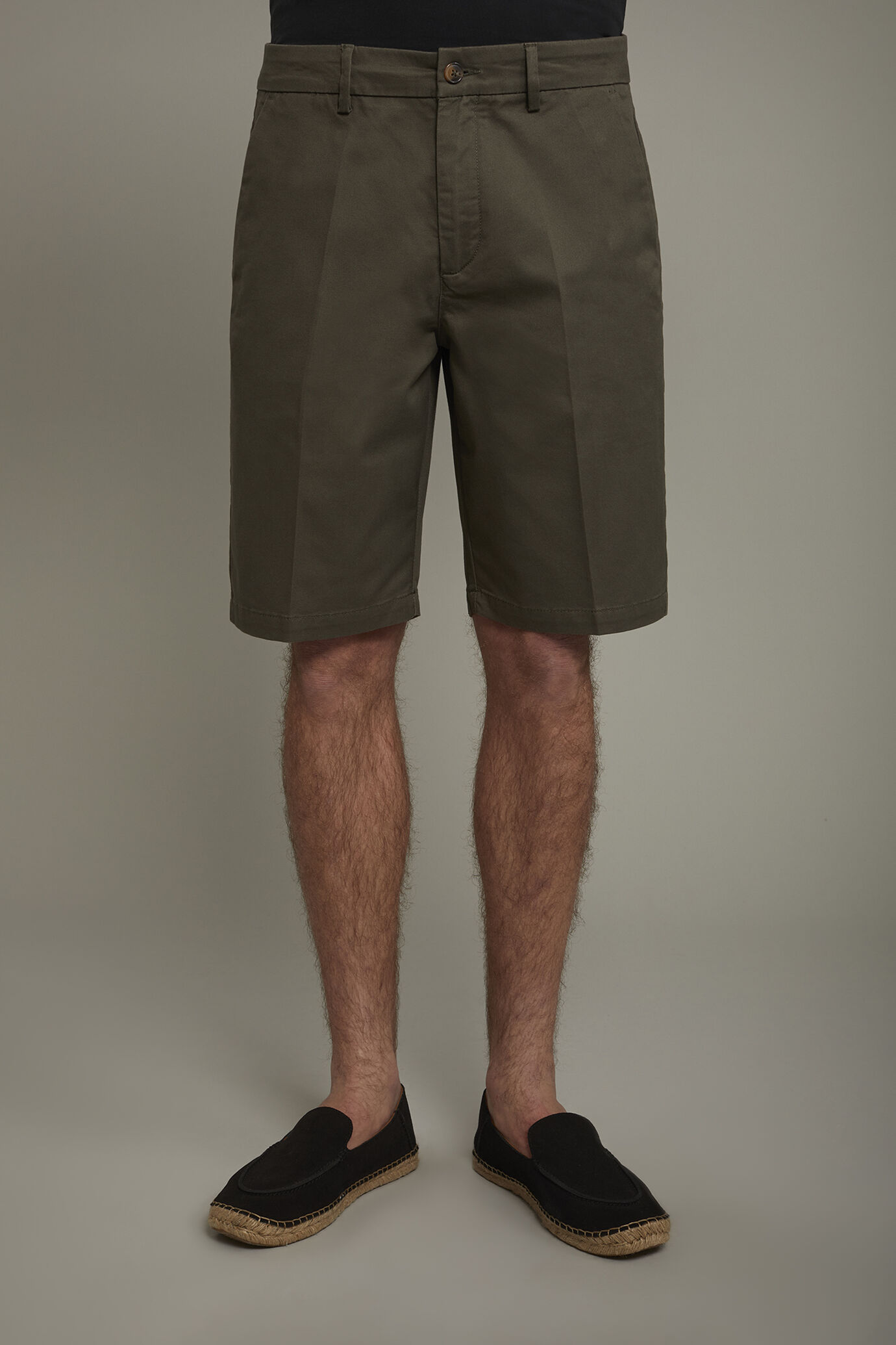 Men's Bermuda shorts classic twill construction regular fit image number 3