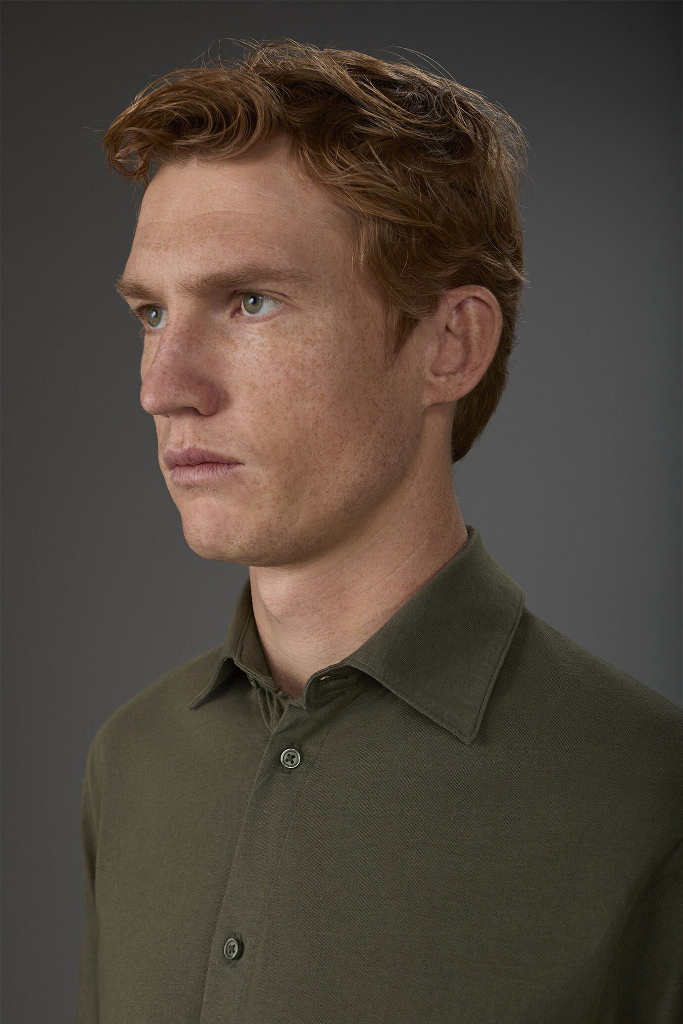 Polo homme, manches courtes, en jersey 100% coton image number 2