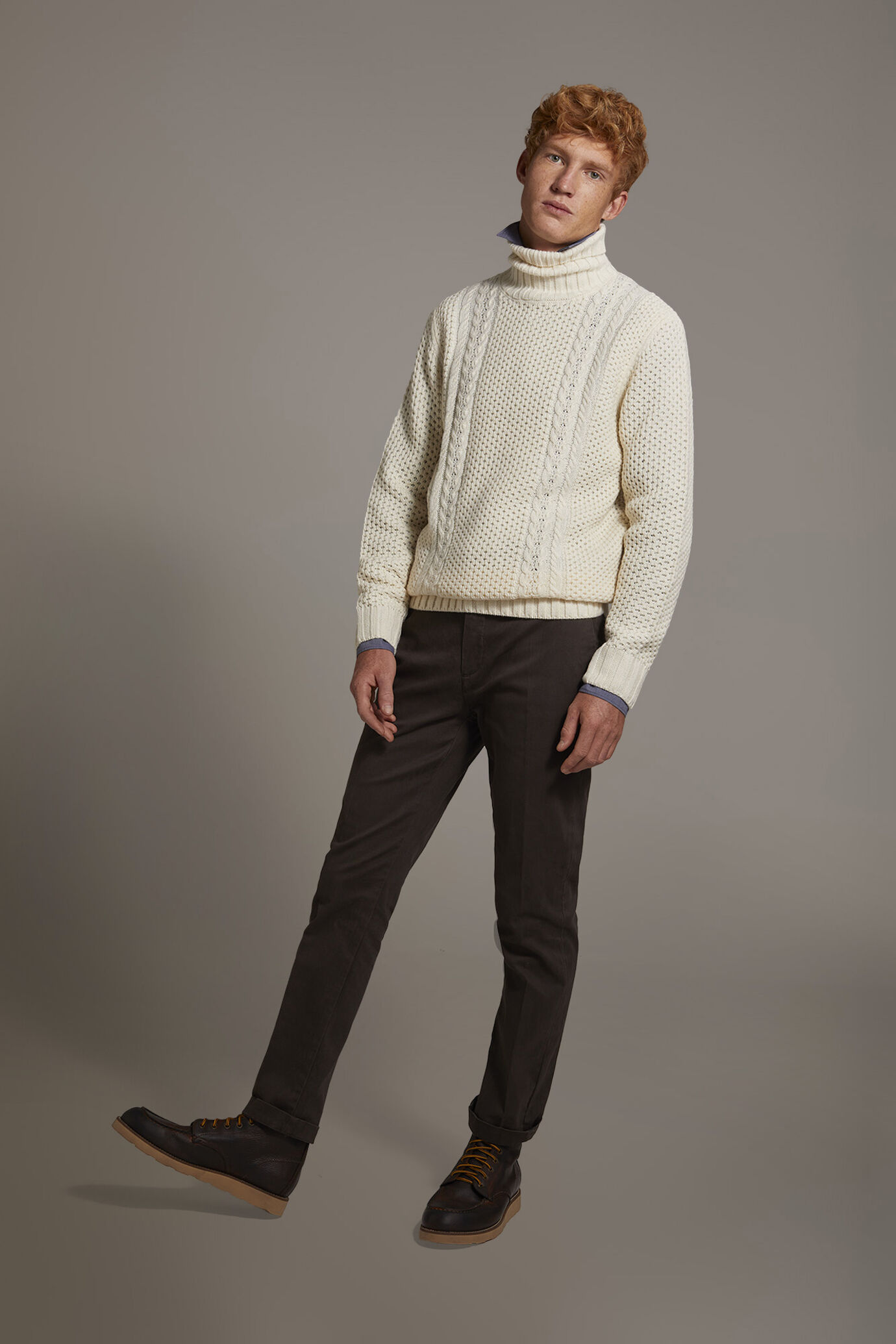 Men's classic regular fit chino pants stretch twill fabric image number 1