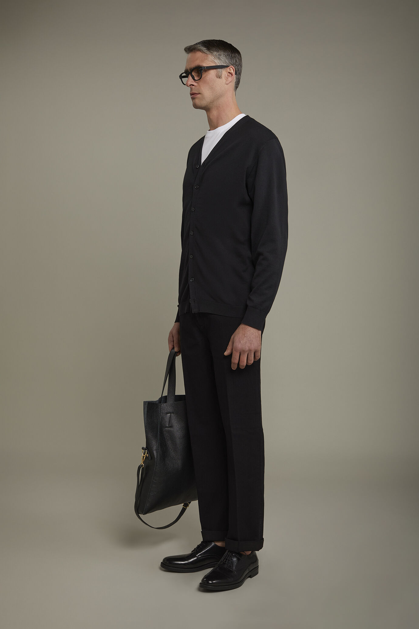 Cardigan uomo scollo a v 100% cotone regular fit image number 1