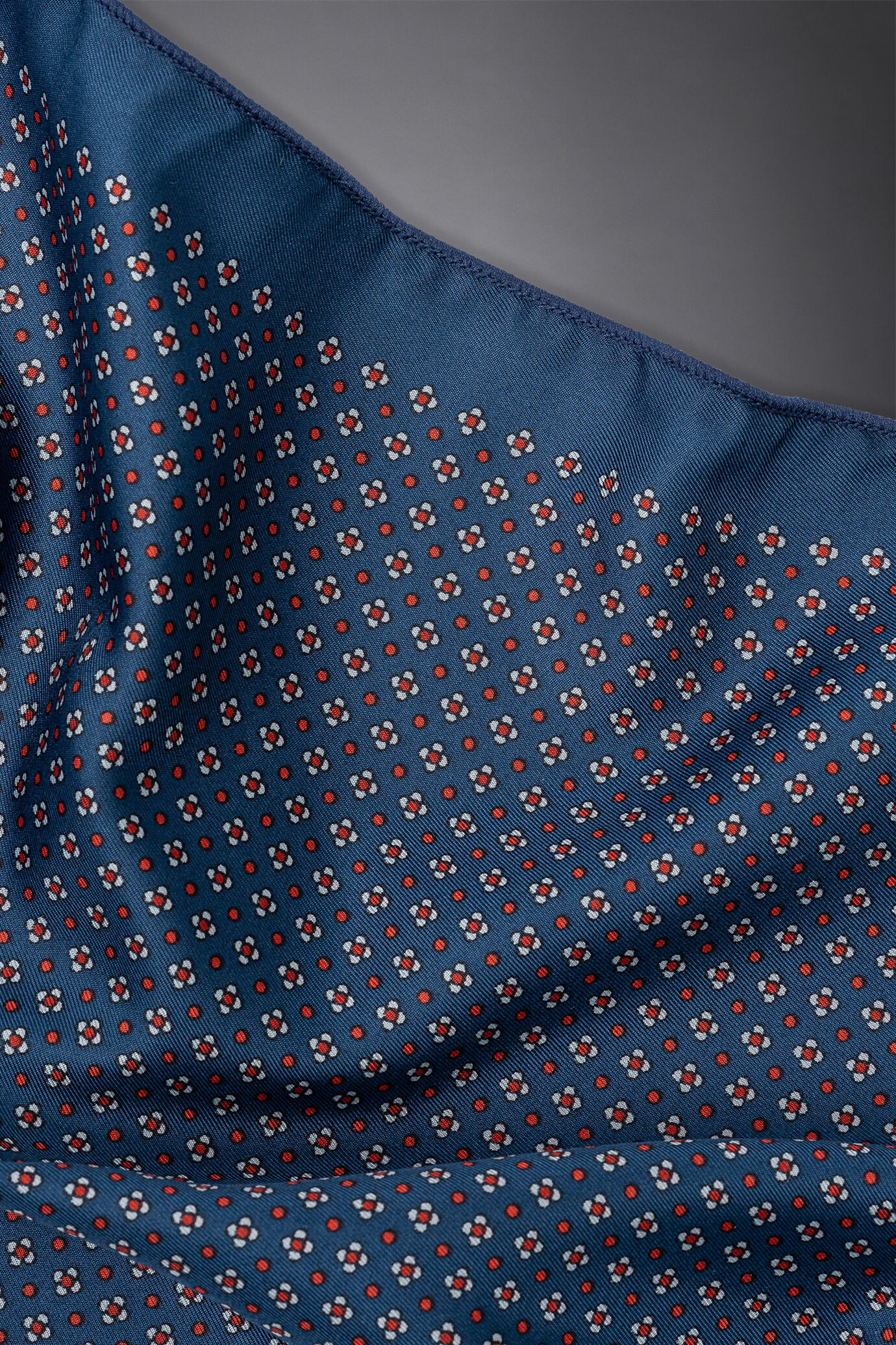 Einstecktuch aus bedrucktem, gemustertem Twill image number 1