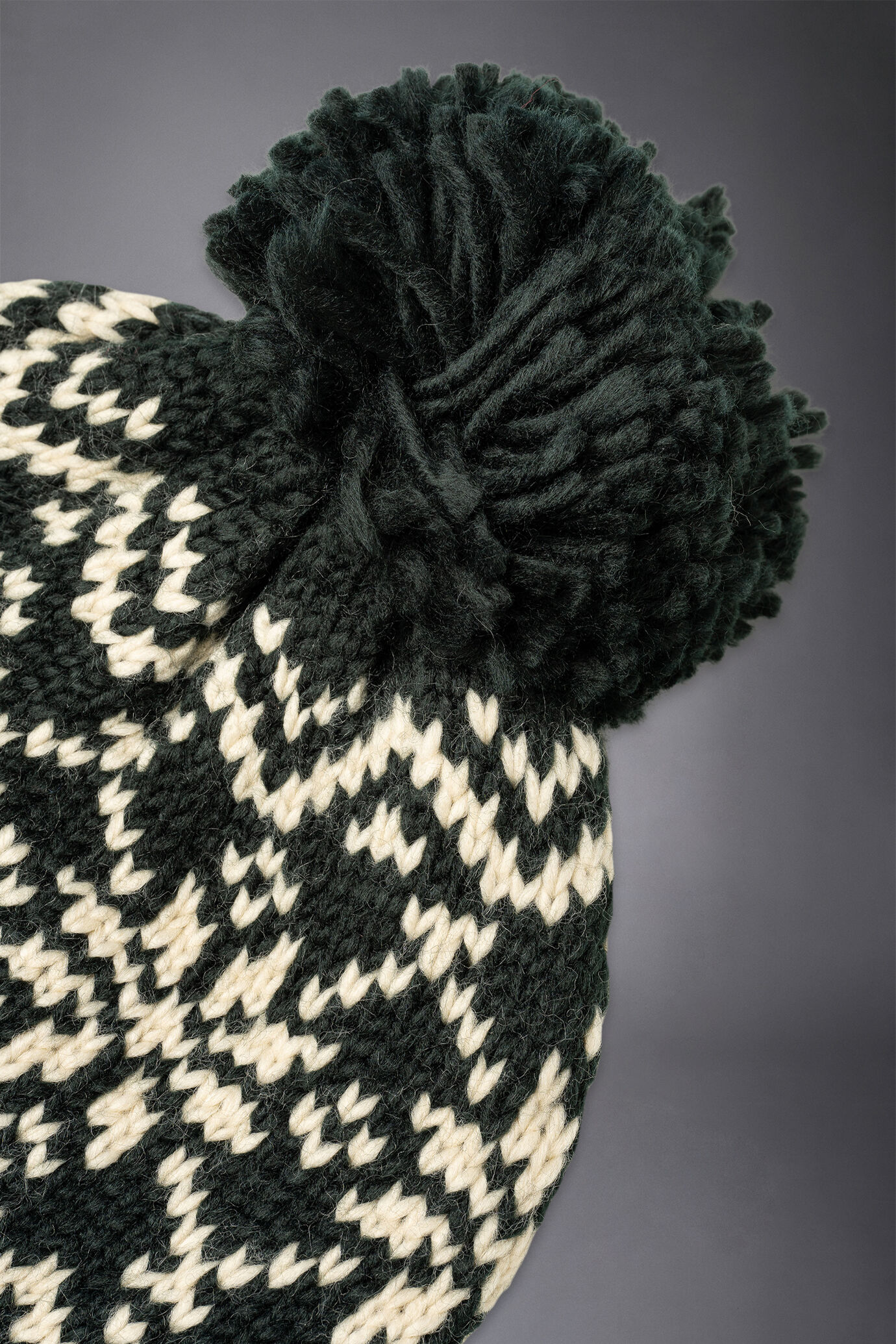 Berretto uomo con pompon image number 1