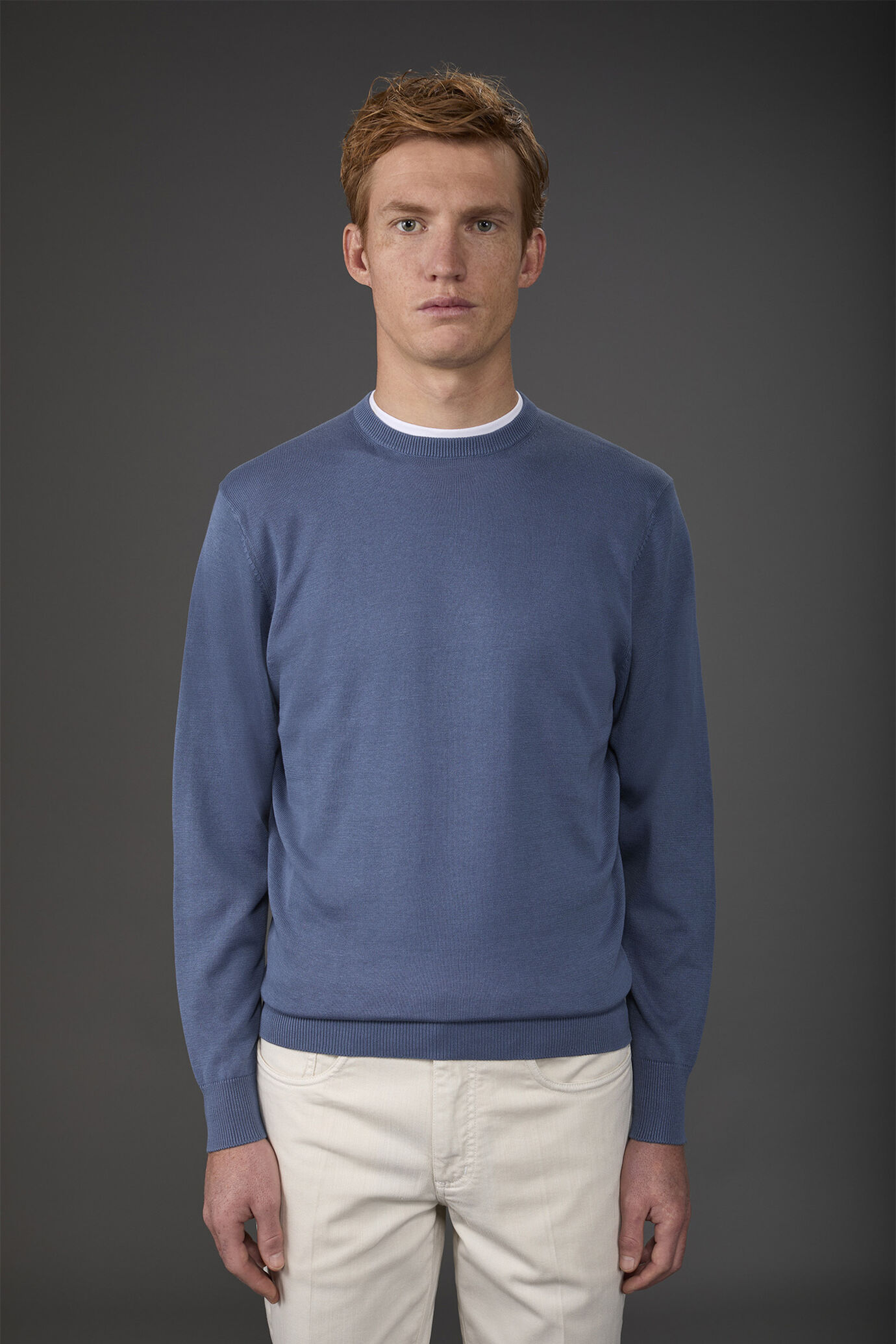 Men's crew neck sweater in bio-washed 100% cotton image number 1