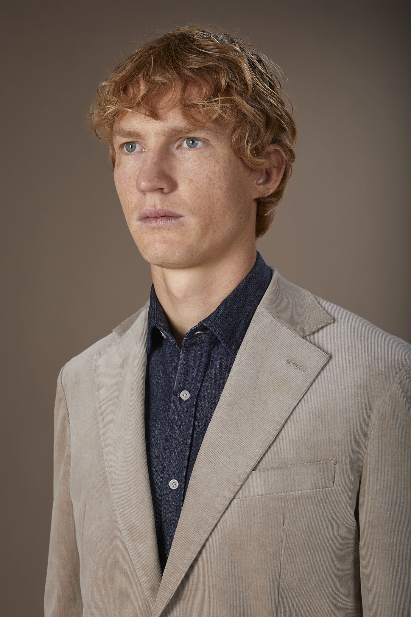Giacca uomo monopetto in velluto regular fit image number 2