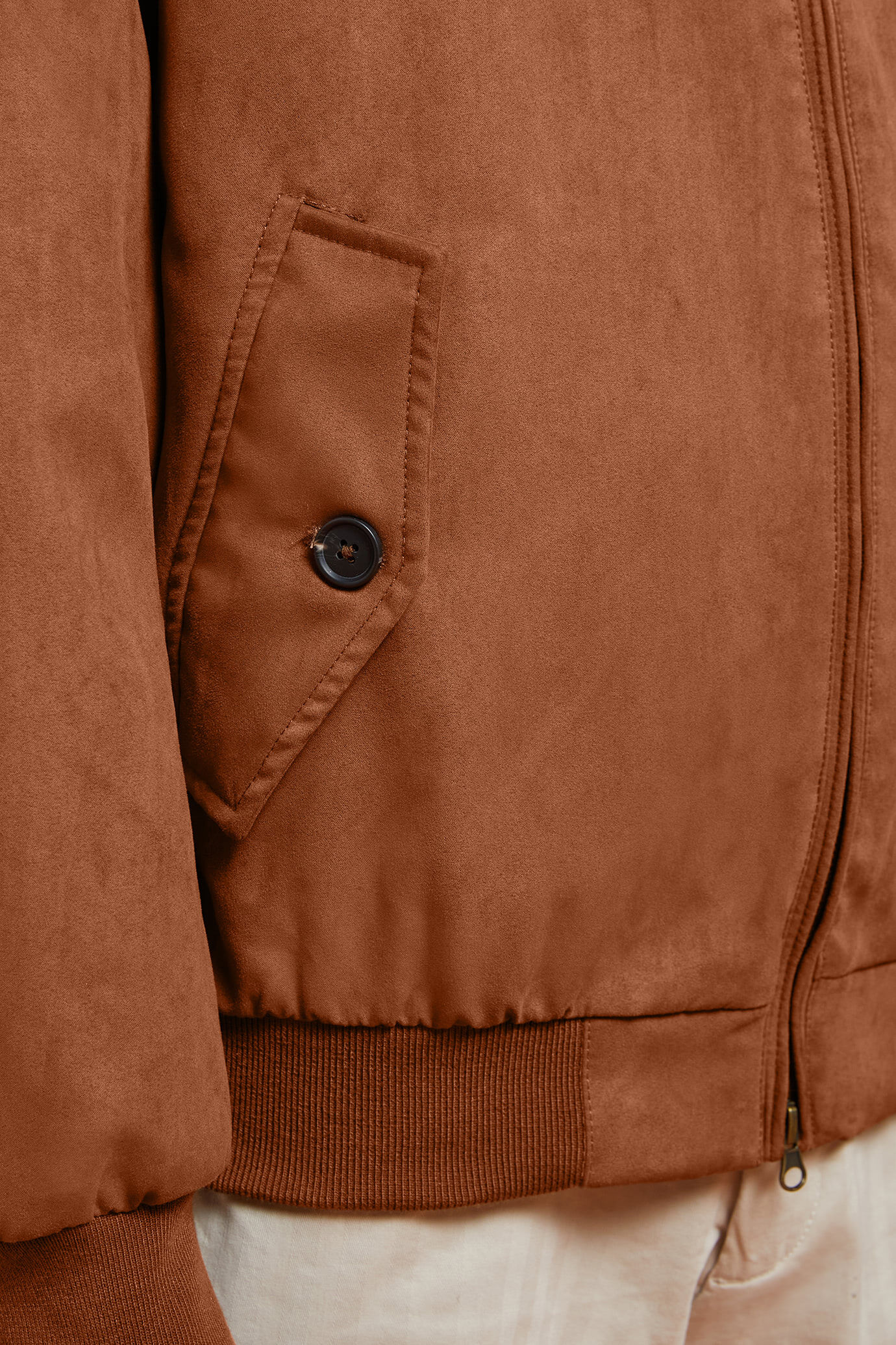Gefütterte Herrenjacke aus Wildlederimitat in bequemer Passform image number 2