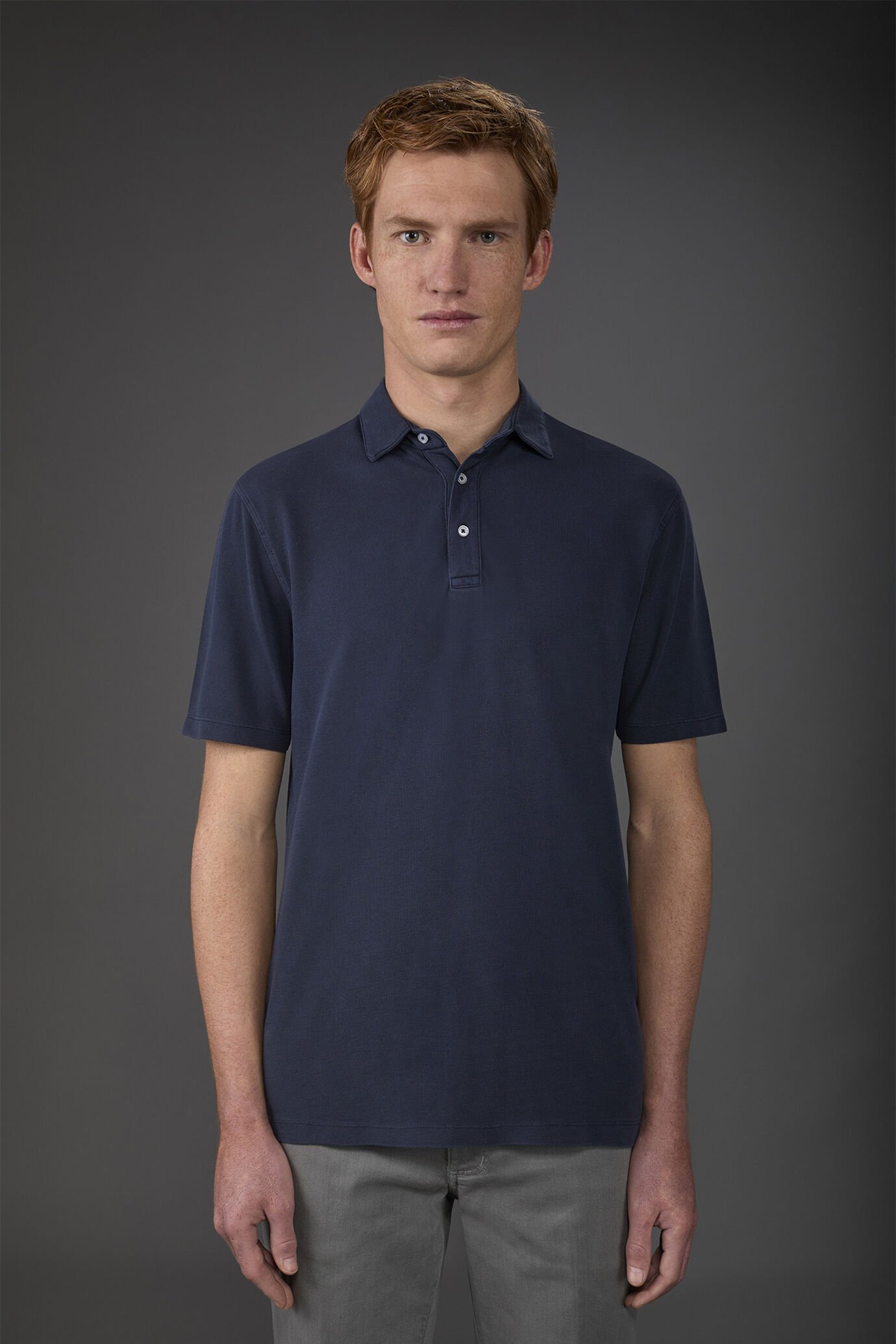 Men's short-sleeved polo shirt in 100% cotton piqué