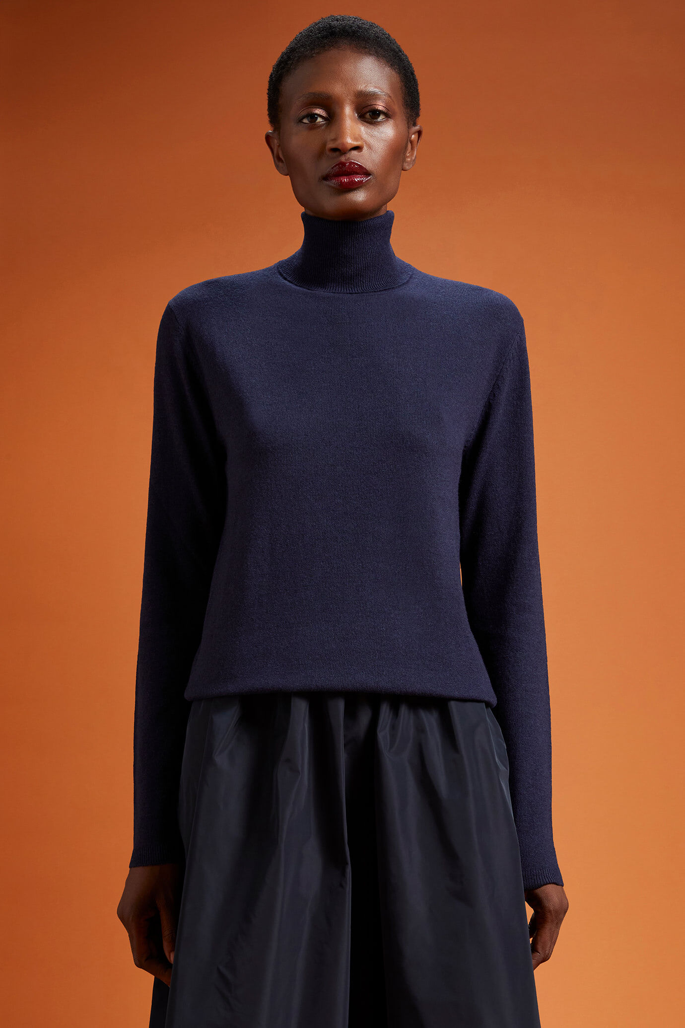 Women's regular fit high neck jumper in a blend of wool and cashmere image number 0