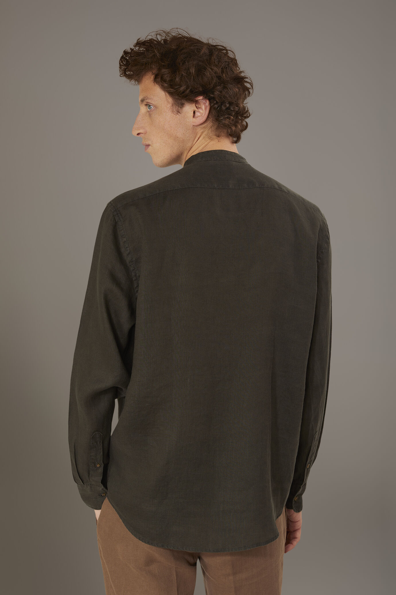 Camicia casual collo coreana comfort fit 100% lino image number 2