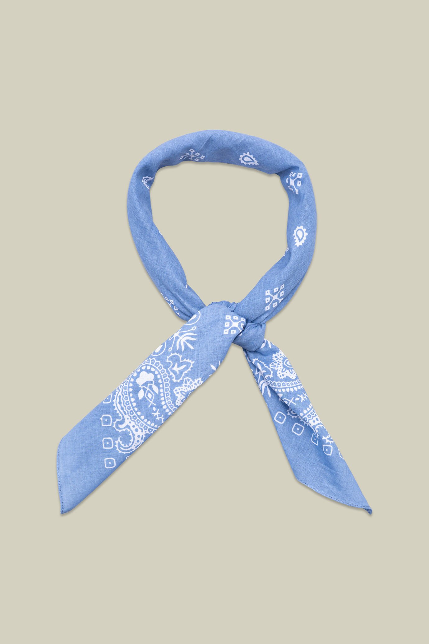 Men's 100% cotton paisley pattern scarf image number 2