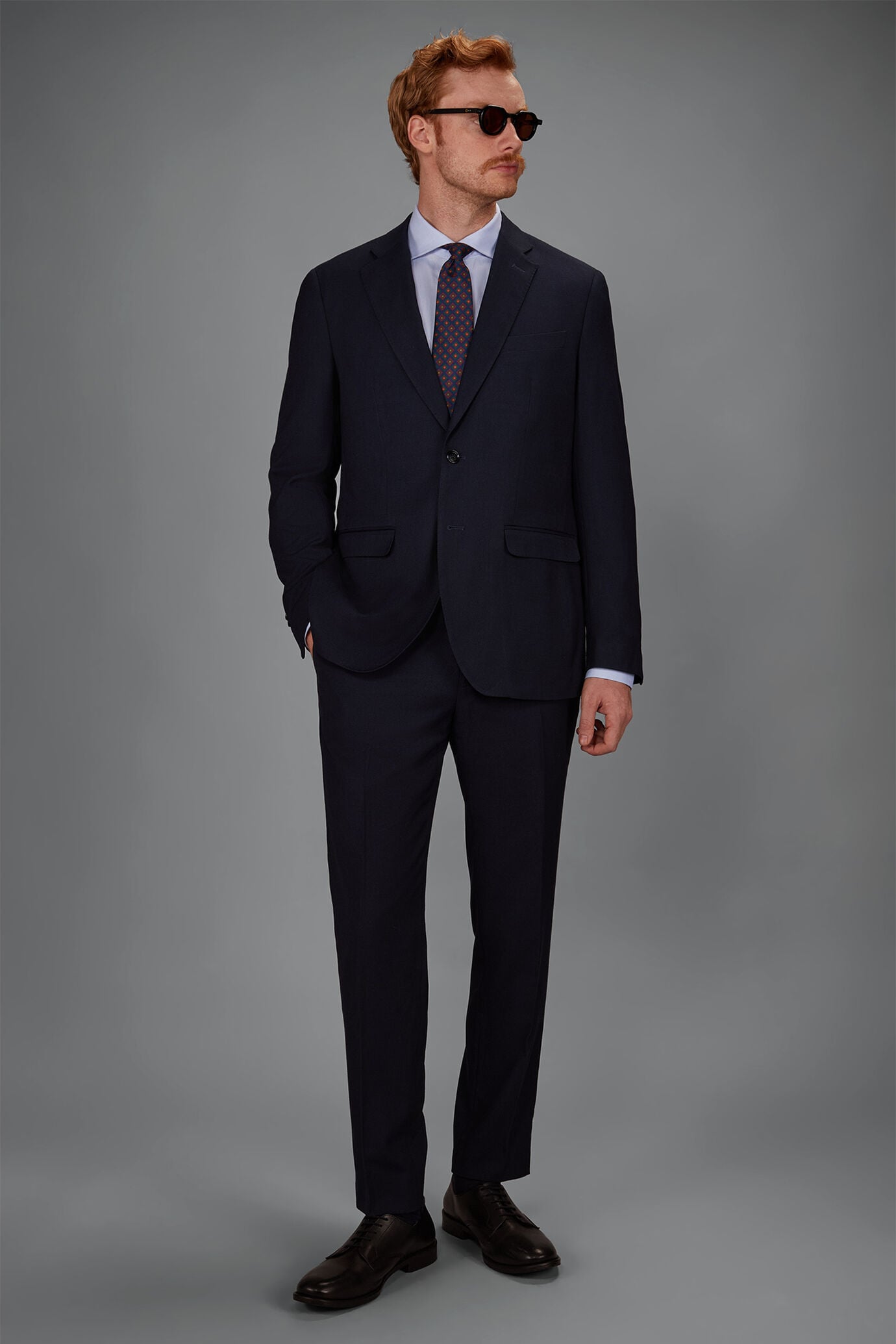Men's regular fit single-breasted suit in birdseye fabric image number 0