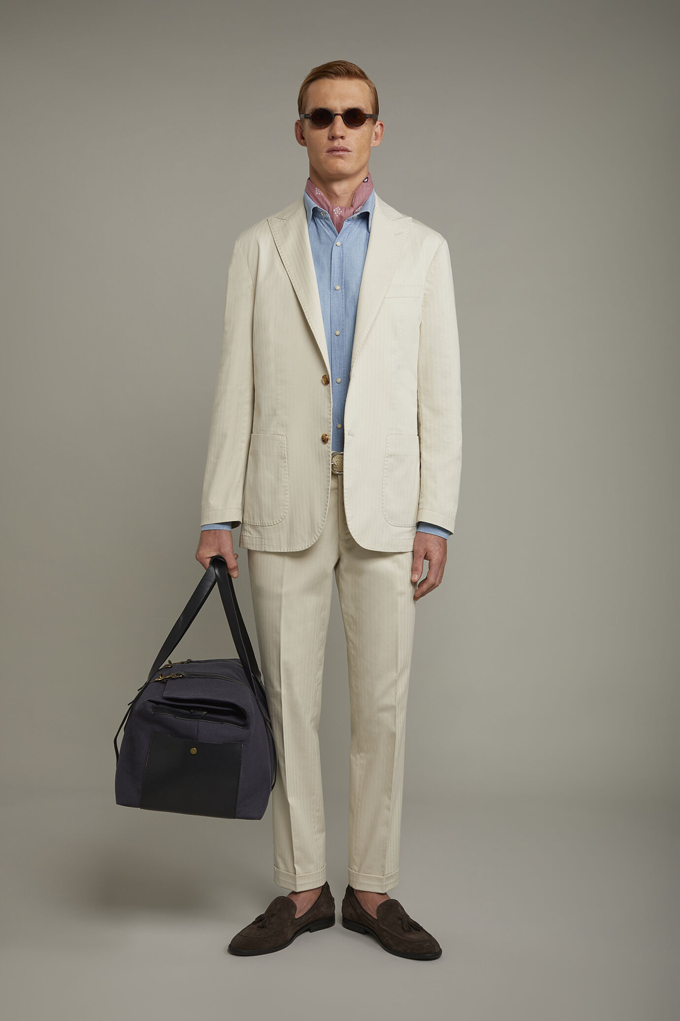 Veste homme à simple boutonnage, non doublée, avec revers en pointe et poches plaquées, coupe régulière