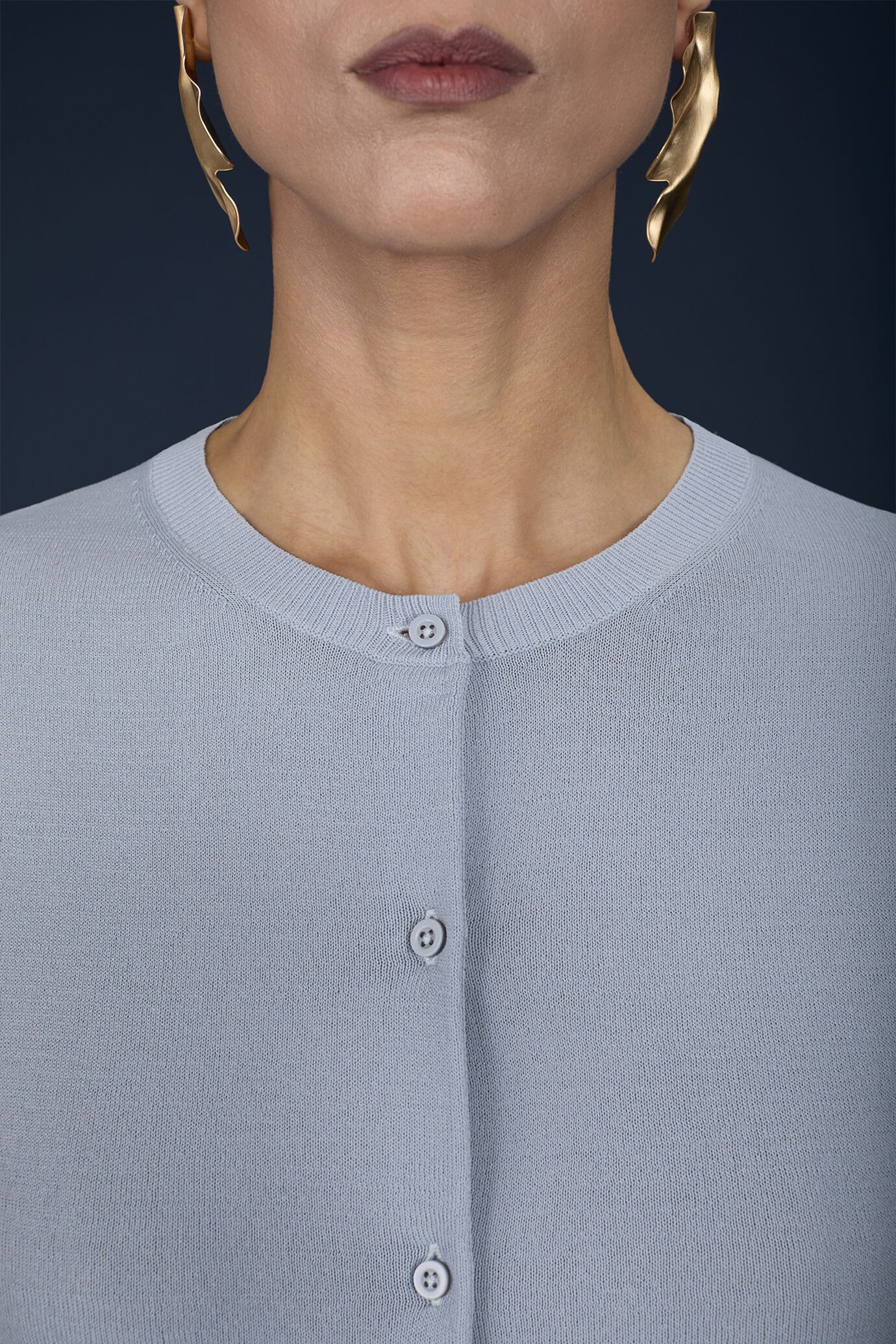 Women's crew-neck cardigan image number 2