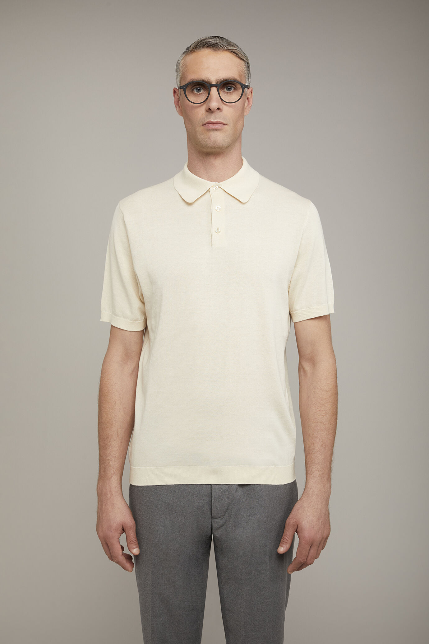 Herren-Poloshirt aus 100 % Baumwolle mit kurzen Ärmeln in normaler Passform