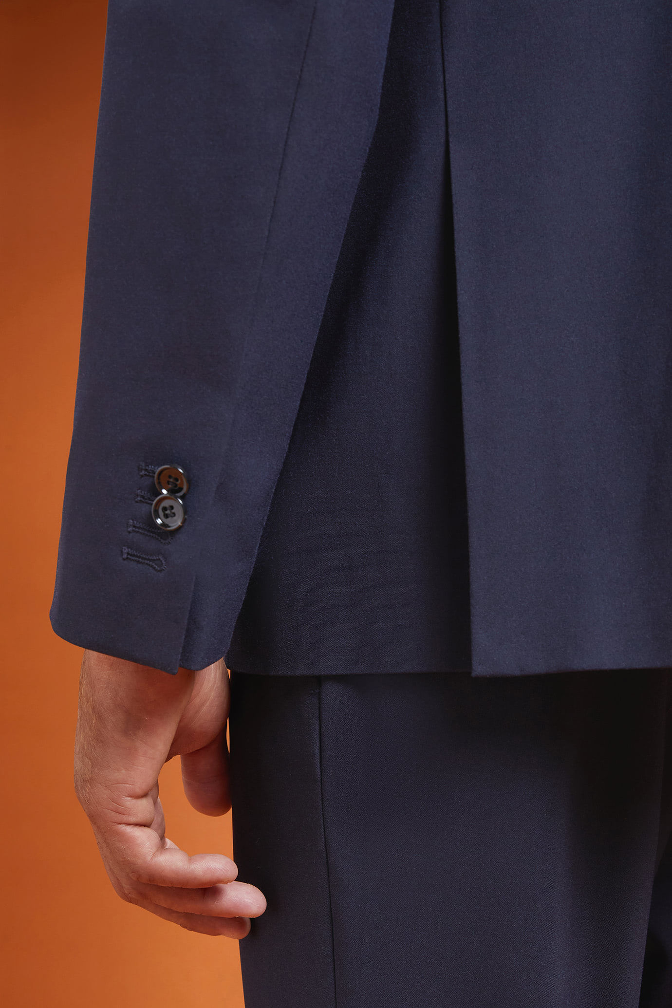 Abito uomo monopetto con tessuto unito regular fit image number 2