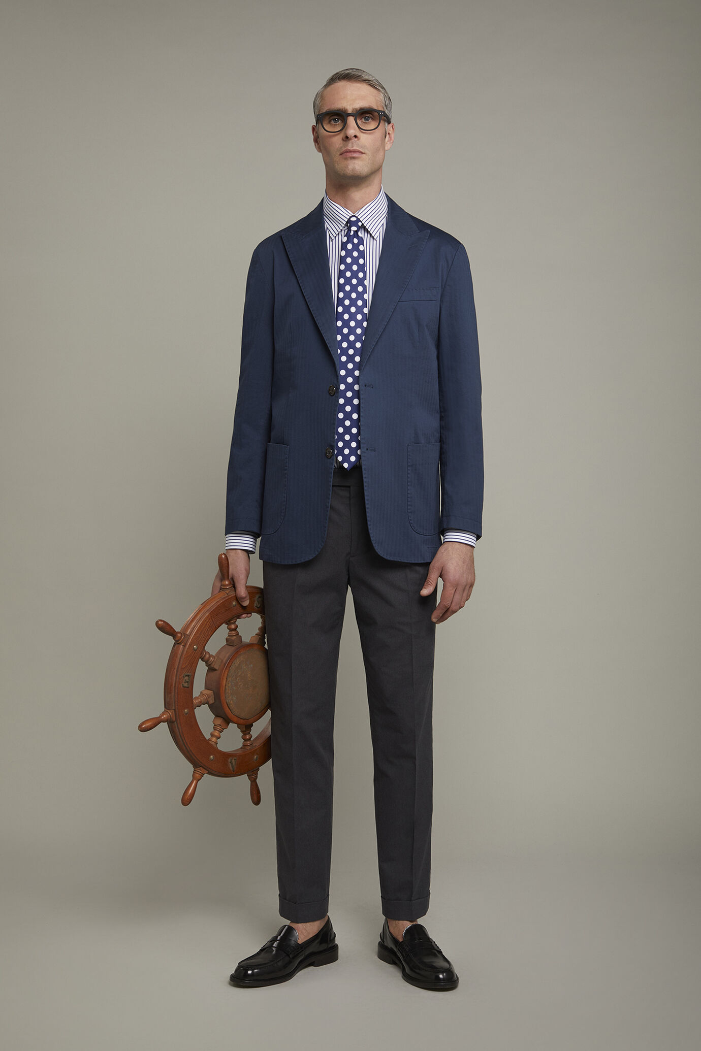 Men's Unlined single-breasted blazer with peak lapels, patch pockets