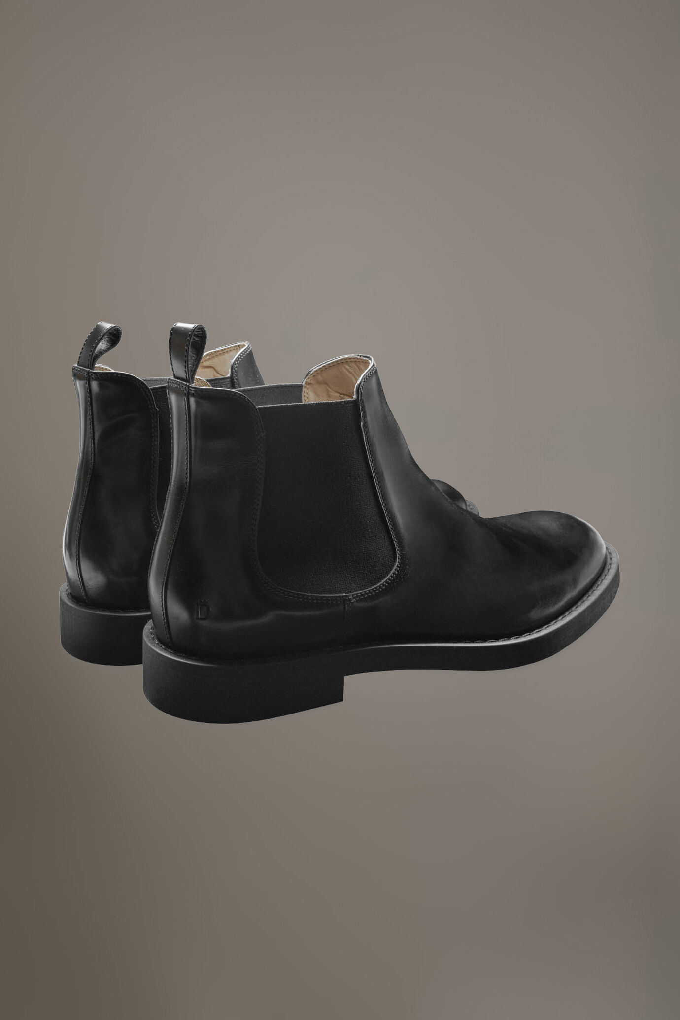 100% brushed leather chelsea boots with rubber sole image number 3