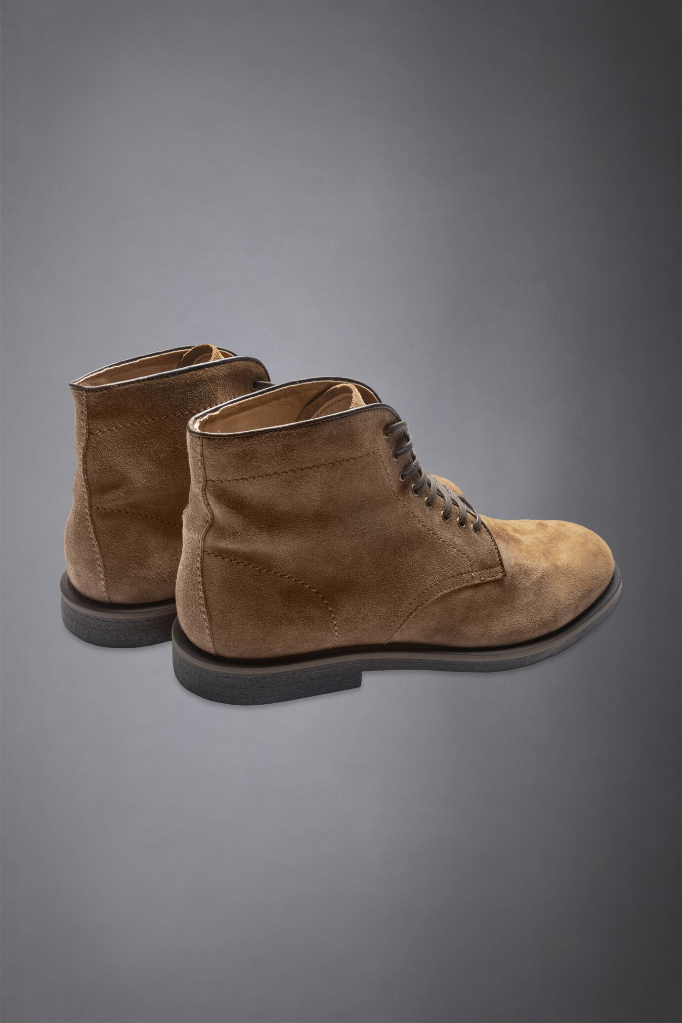 100% suede leather boots with rubber sole image number 3