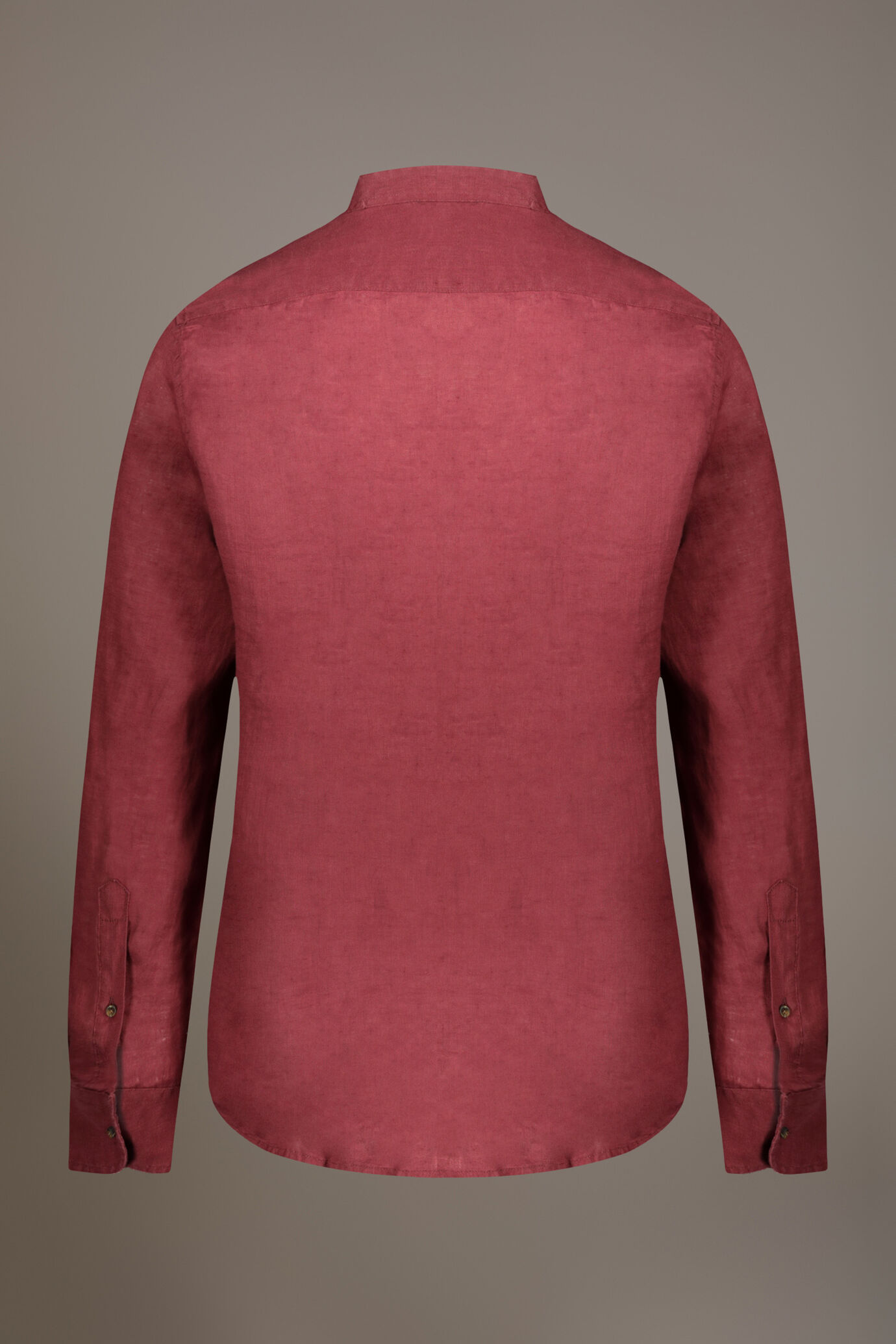 Chemise d&eacute;contract&eacute; col &agrave; la cor&eacute;enne fit confortable 100% lin image number 4