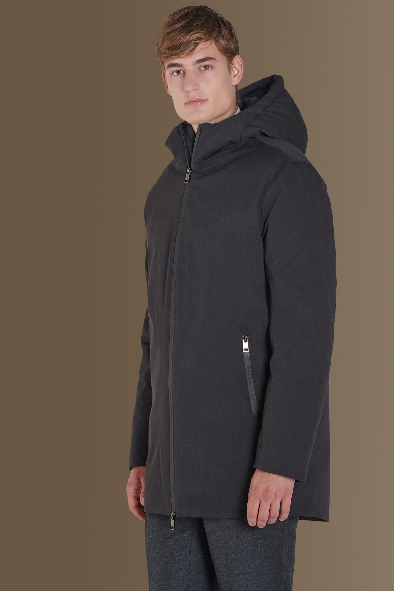 Parka uomo tecnico imbottito con zip tinta unita image number 2