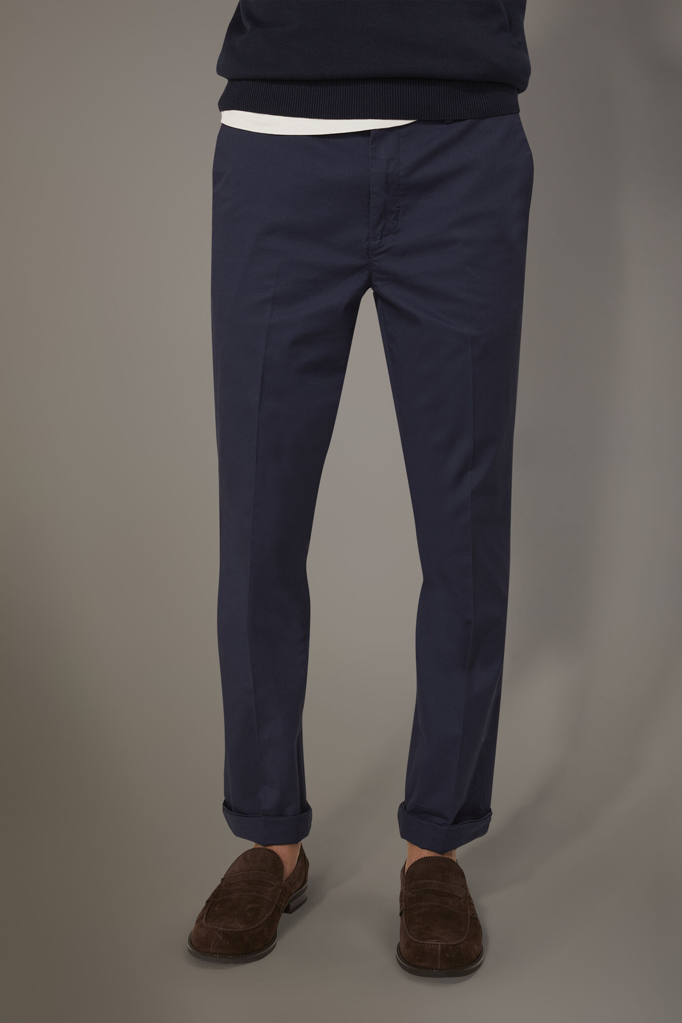 Pantalone chino classico uomo image number 2