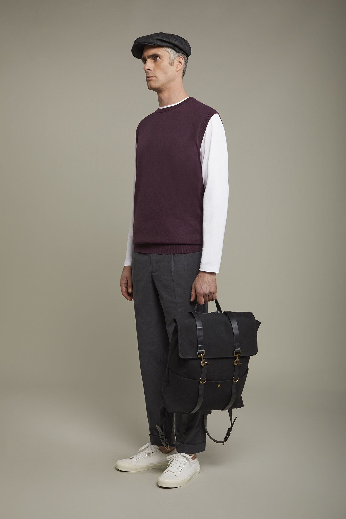 Gilet homme col rond 100 % coton coupe régulière image number 1