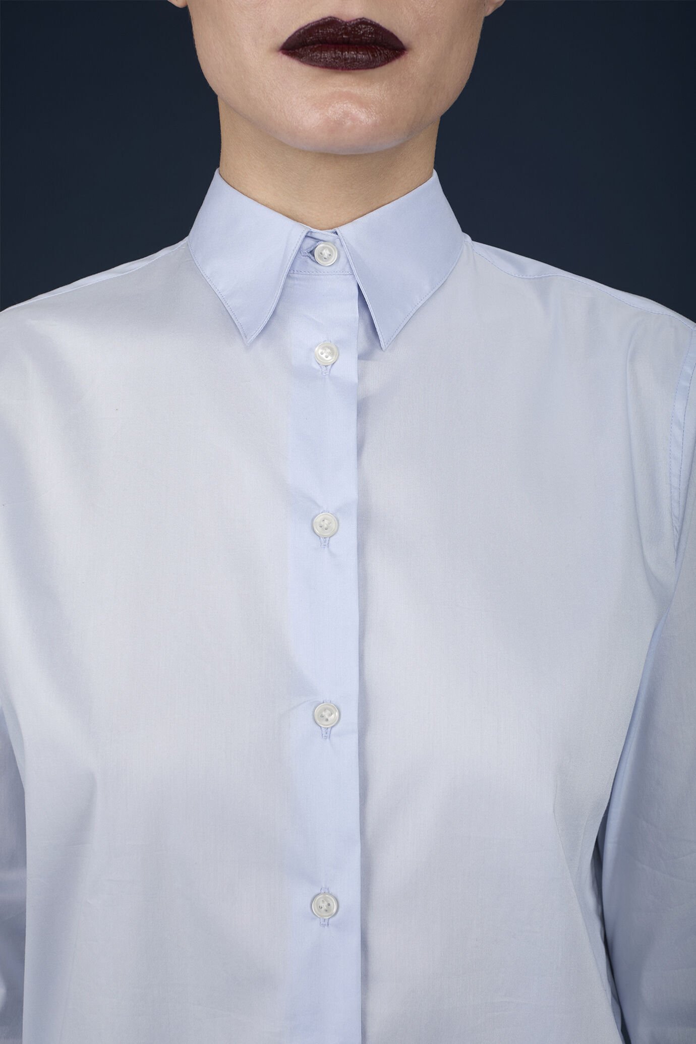 Chemise classique unie pour femme image number 2