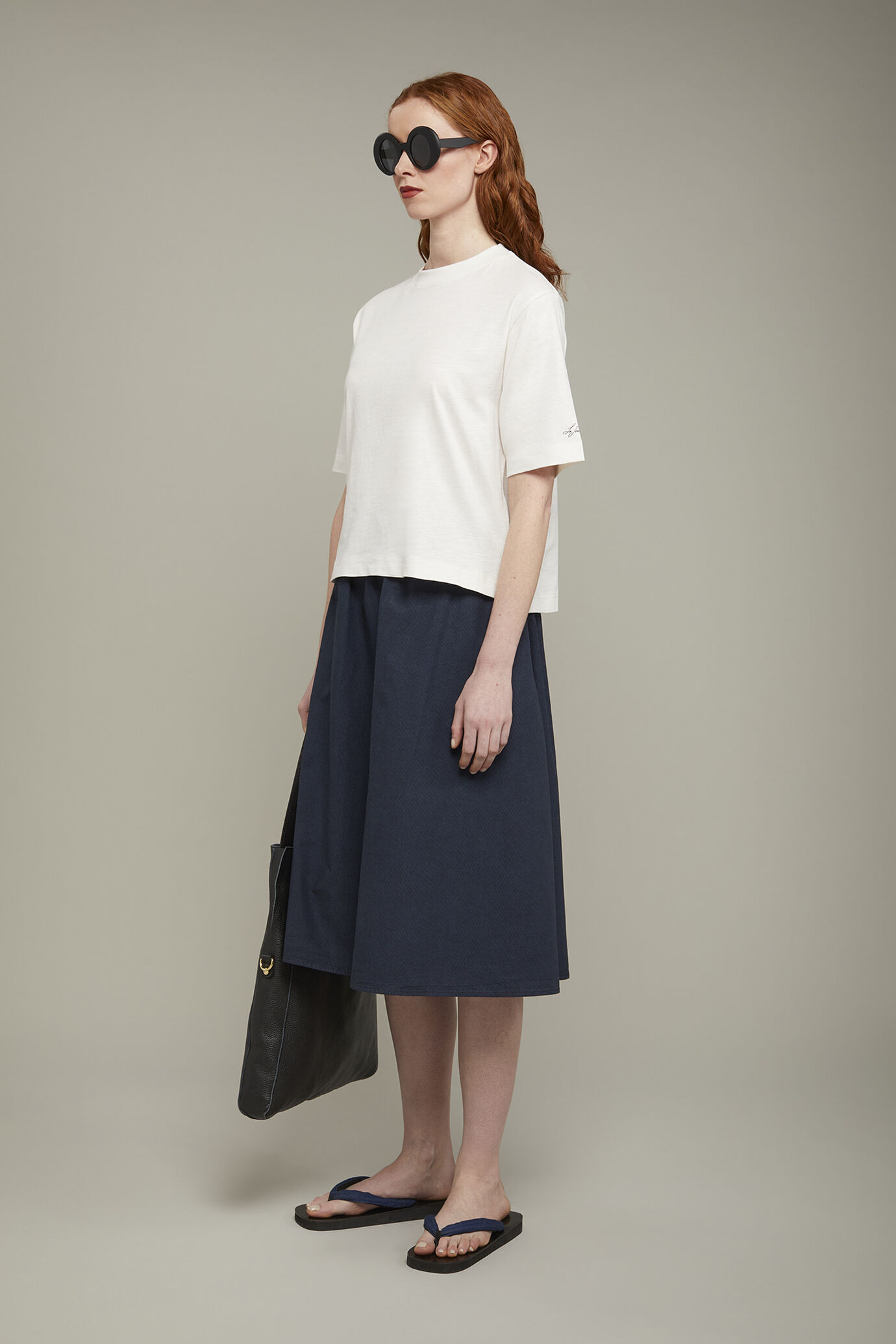 T-shirt femme &agrave; col rond 100&nbsp;% coton coupe r&eacute;guli&egrave;re image number 1