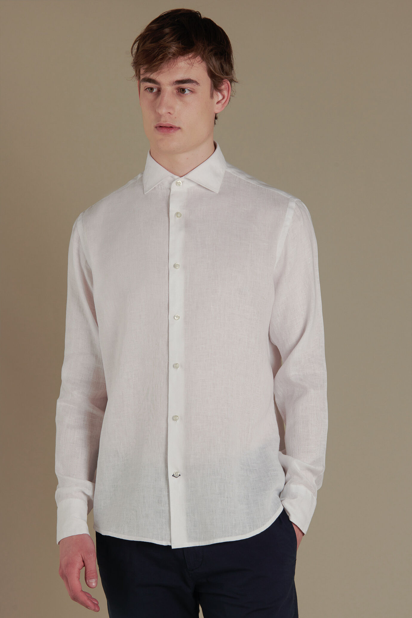 Camicia casual uomo collo francese 100% lino image number 0