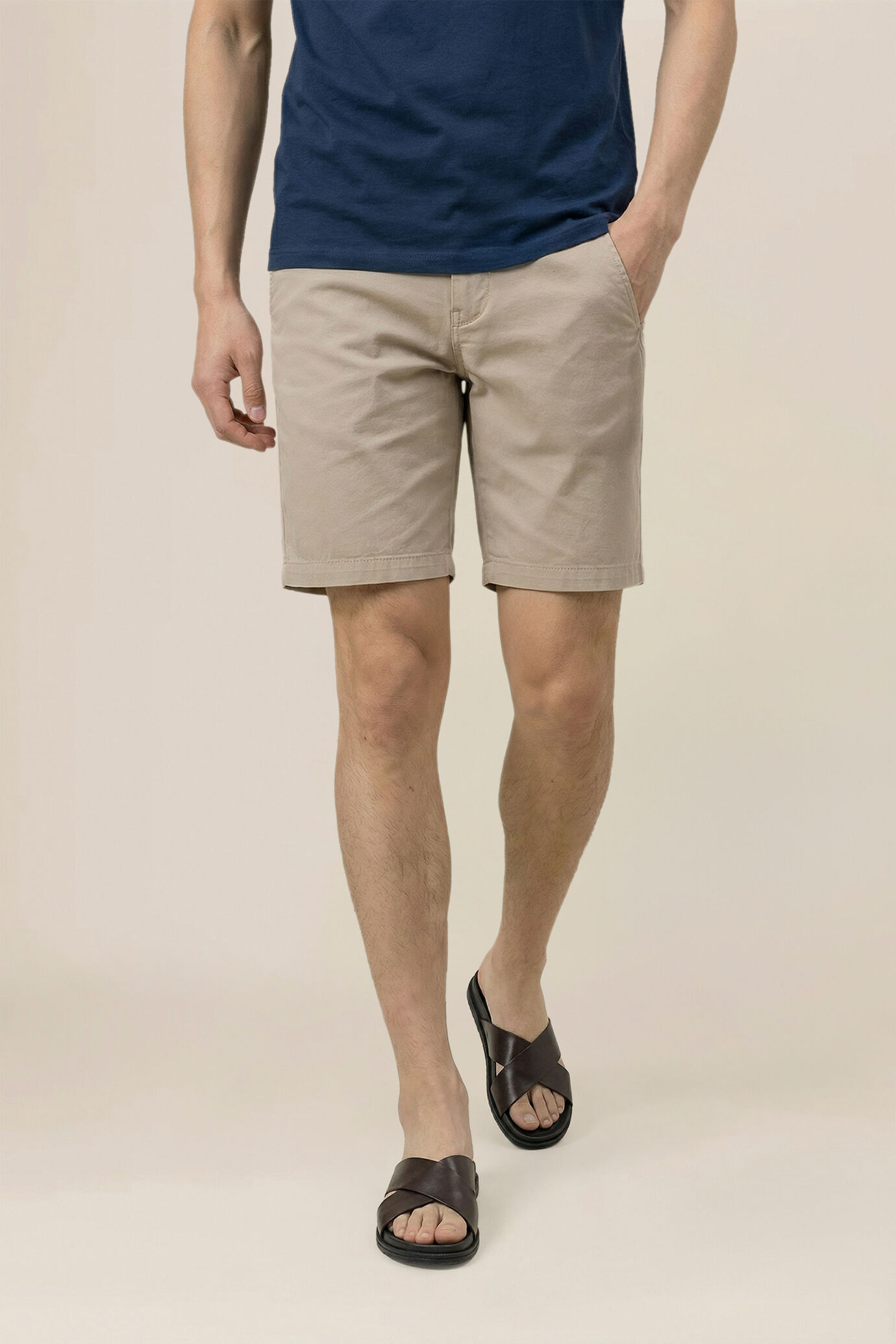 Bermuda uomo classico in cotone twill regular fit image number 1