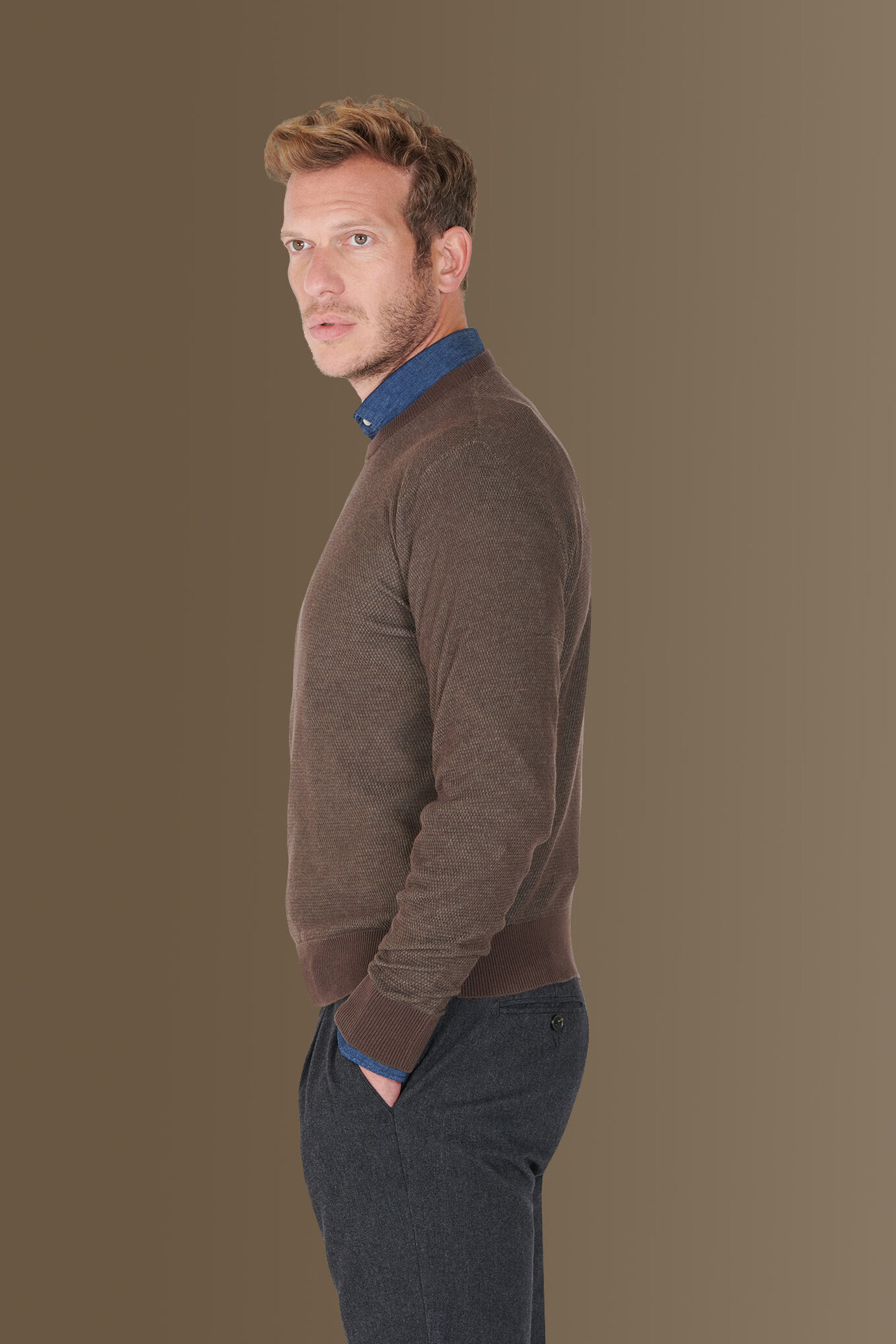Round neck sweater seed stitch knitting image number 1