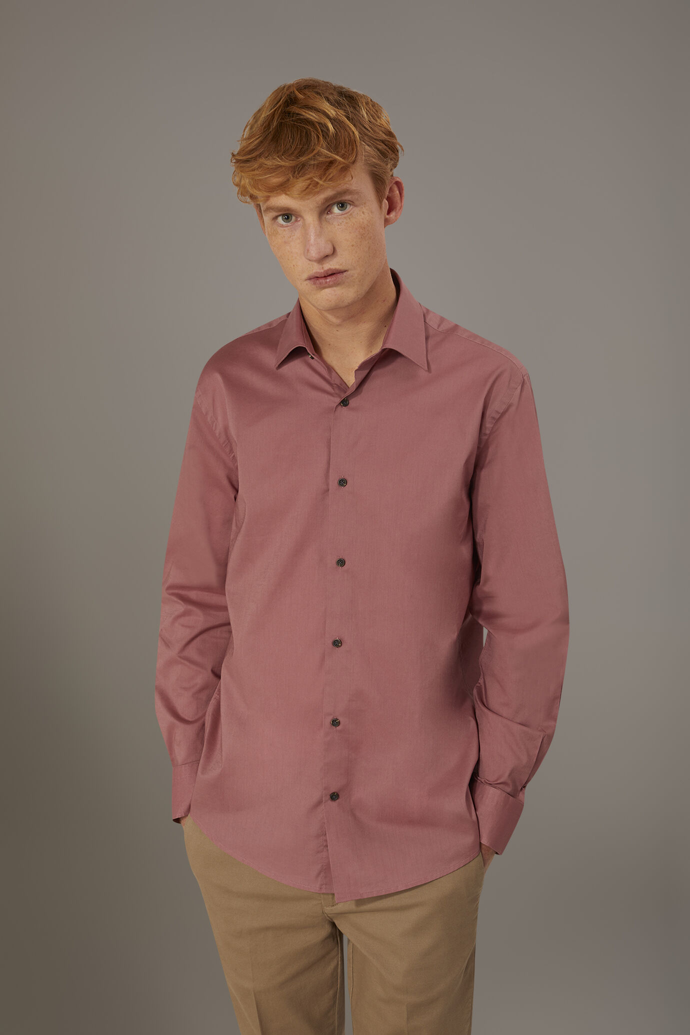 Camicia casual collo francese comfort fit in mussola di cotone image number 0