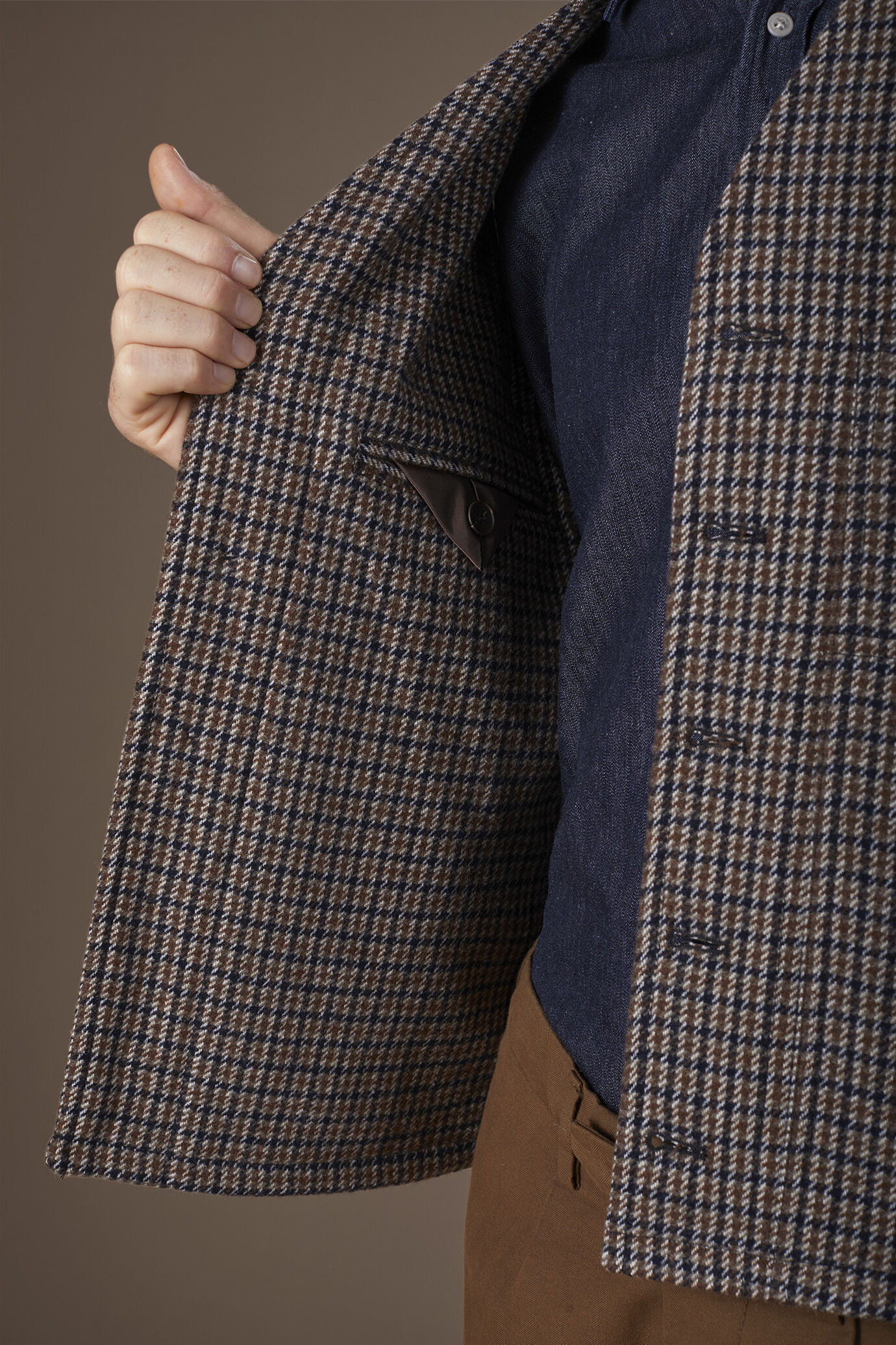 Gilet uomo monopetto con scollo a v Wool Blend disegno pied de poule regular fit image number 3