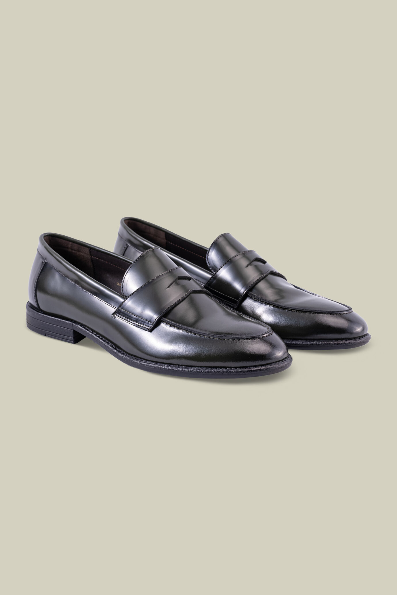 Mocassino classico 100% pelle abrasiva image number 2