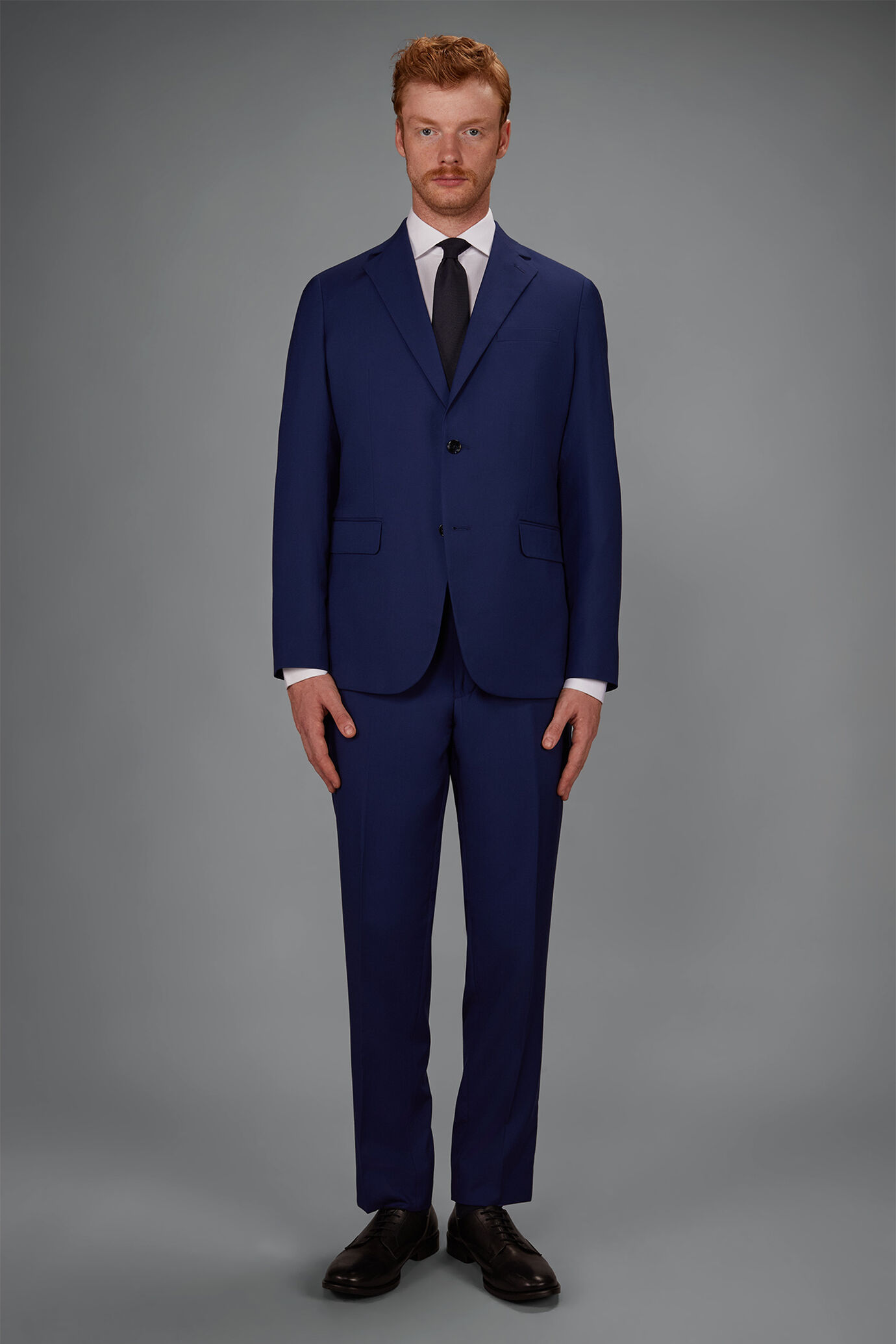 Costume homme &agrave; simple boutonnage en polylaine, coupe classique image number 1