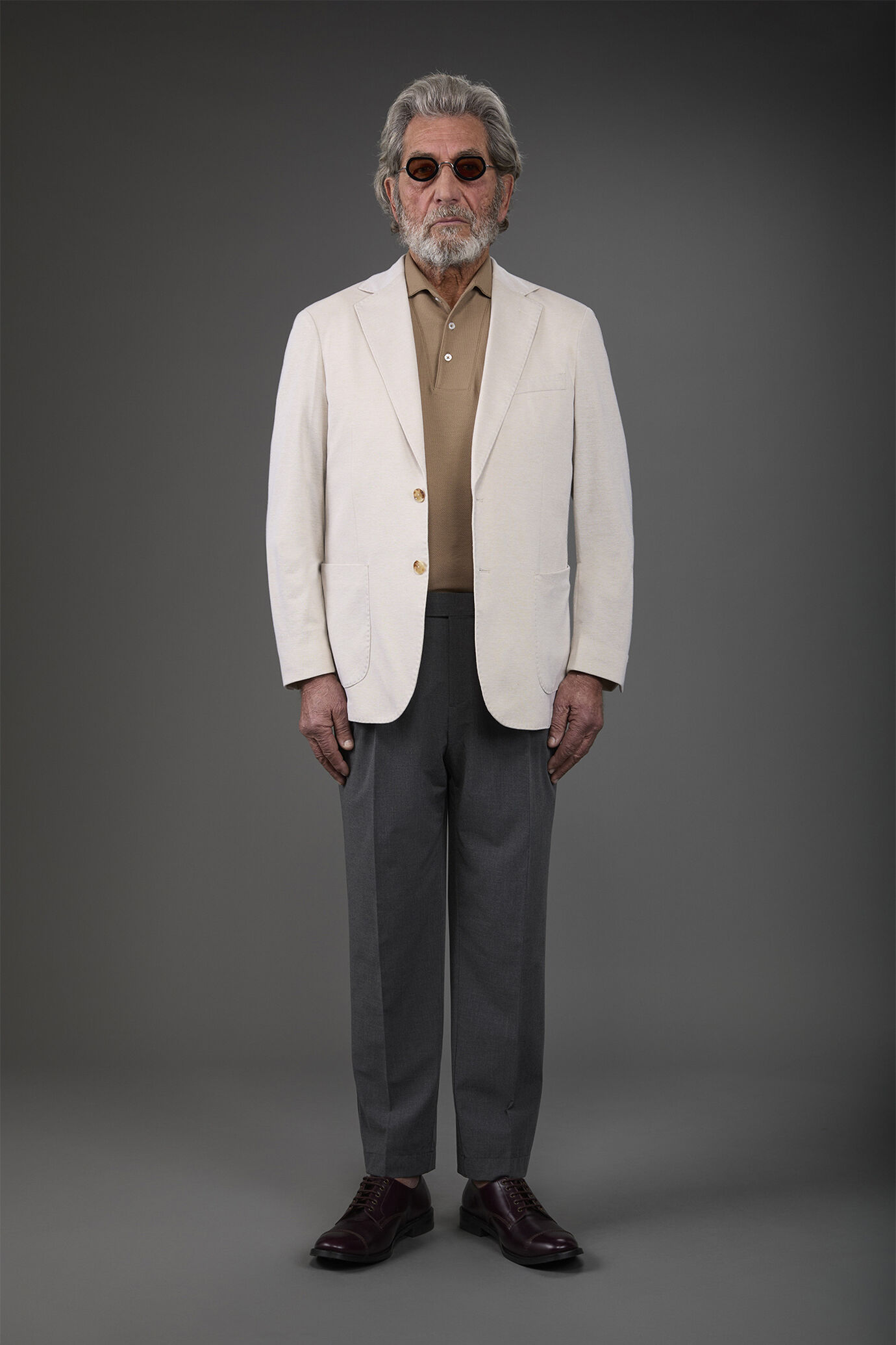 Veste homme non doublée à simple boutonnage avec revers classique et poches à rabat, en tissu jersey image number 0