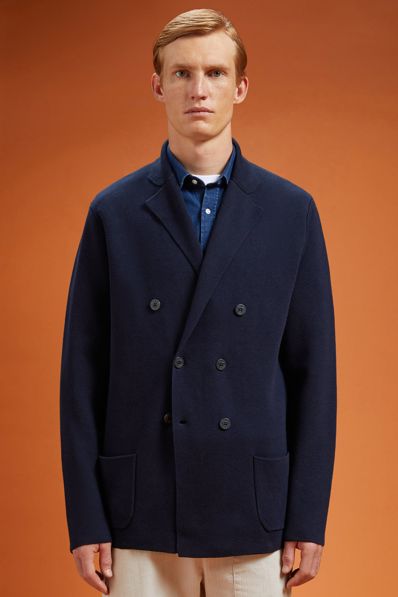 Zweireihige Herren-Strickjacke aus 100 % Baumwolljersey Punto Milano in normaler Passform image number 0