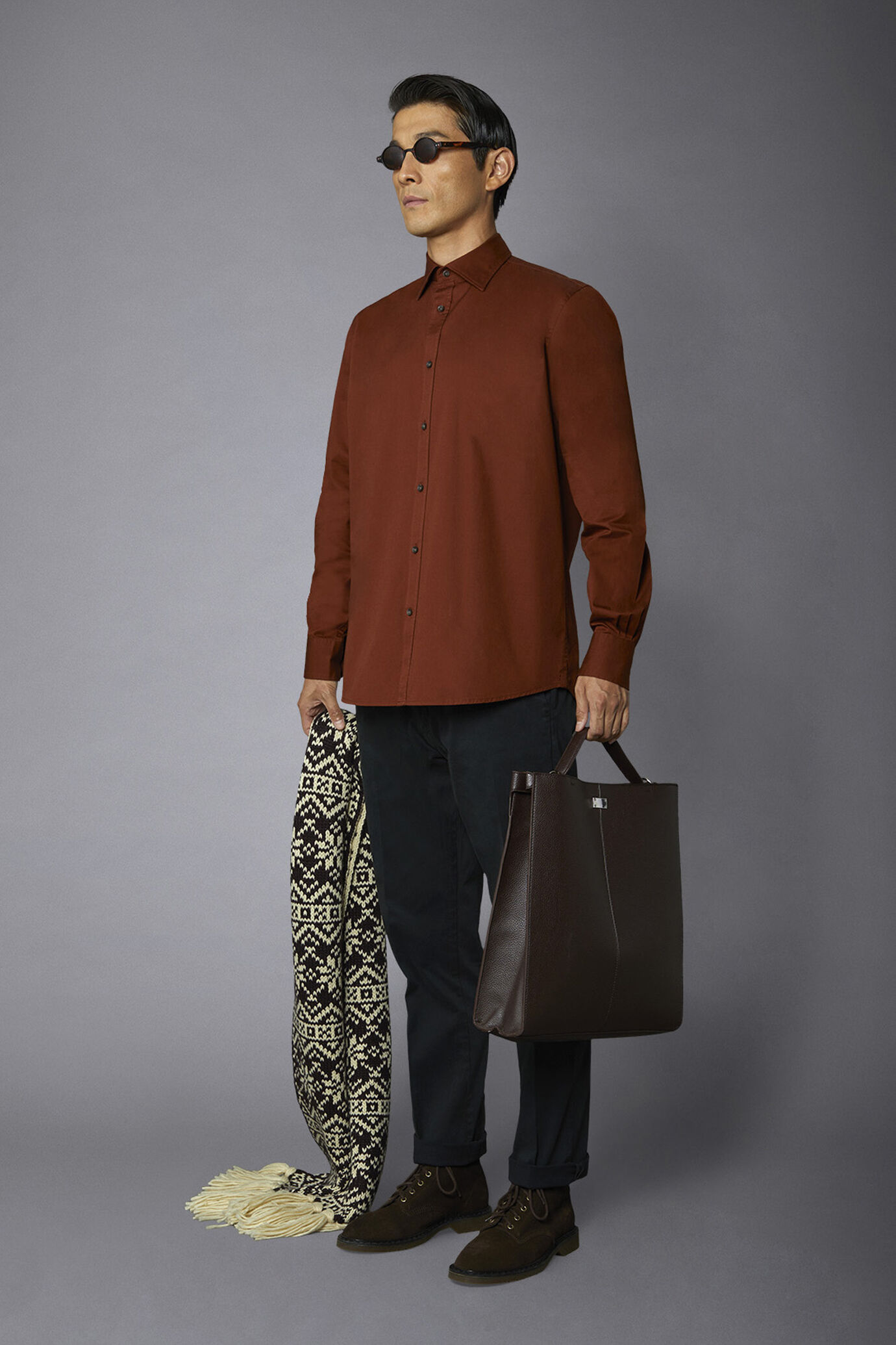 Camicia casual uomo collo francese comfort fit tessuto in gabardina image number 1