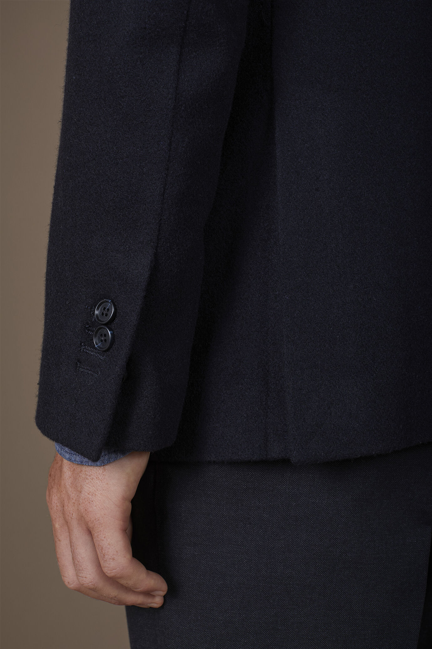 Men's single-breasted jacket in wool blend with herringbone pattern regular fit image number 3