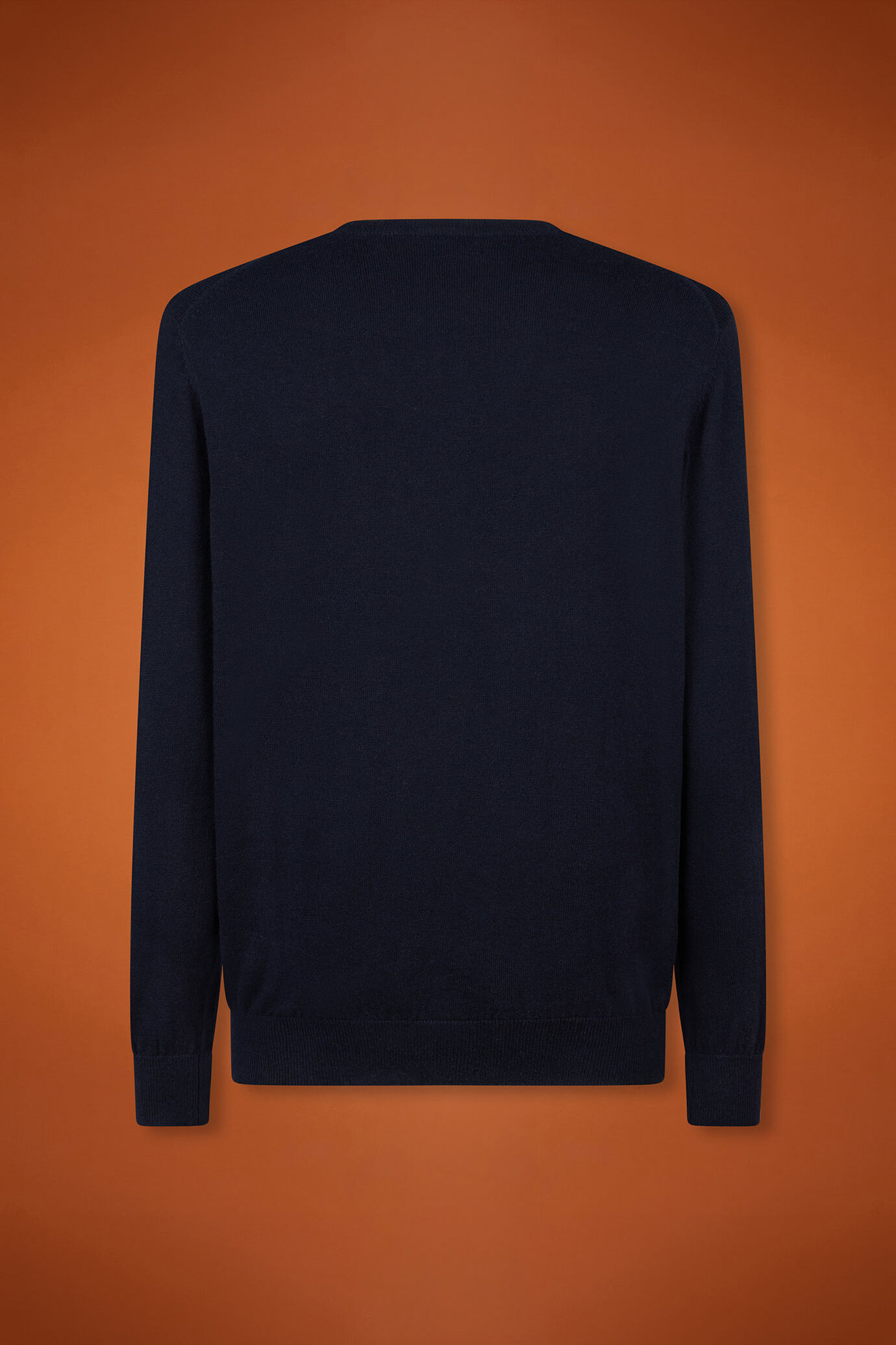 Pull homme &agrave; col rond, en laine et coton, coupe classique image number 5