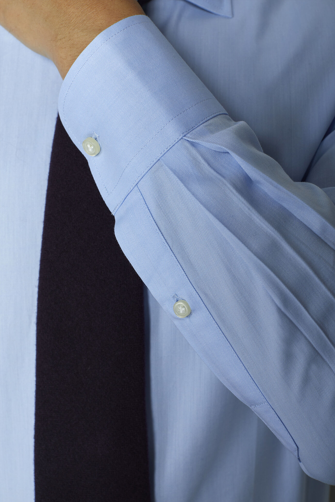 Camicia classica uomo collo francese slim fit tessuto spinato image number 3