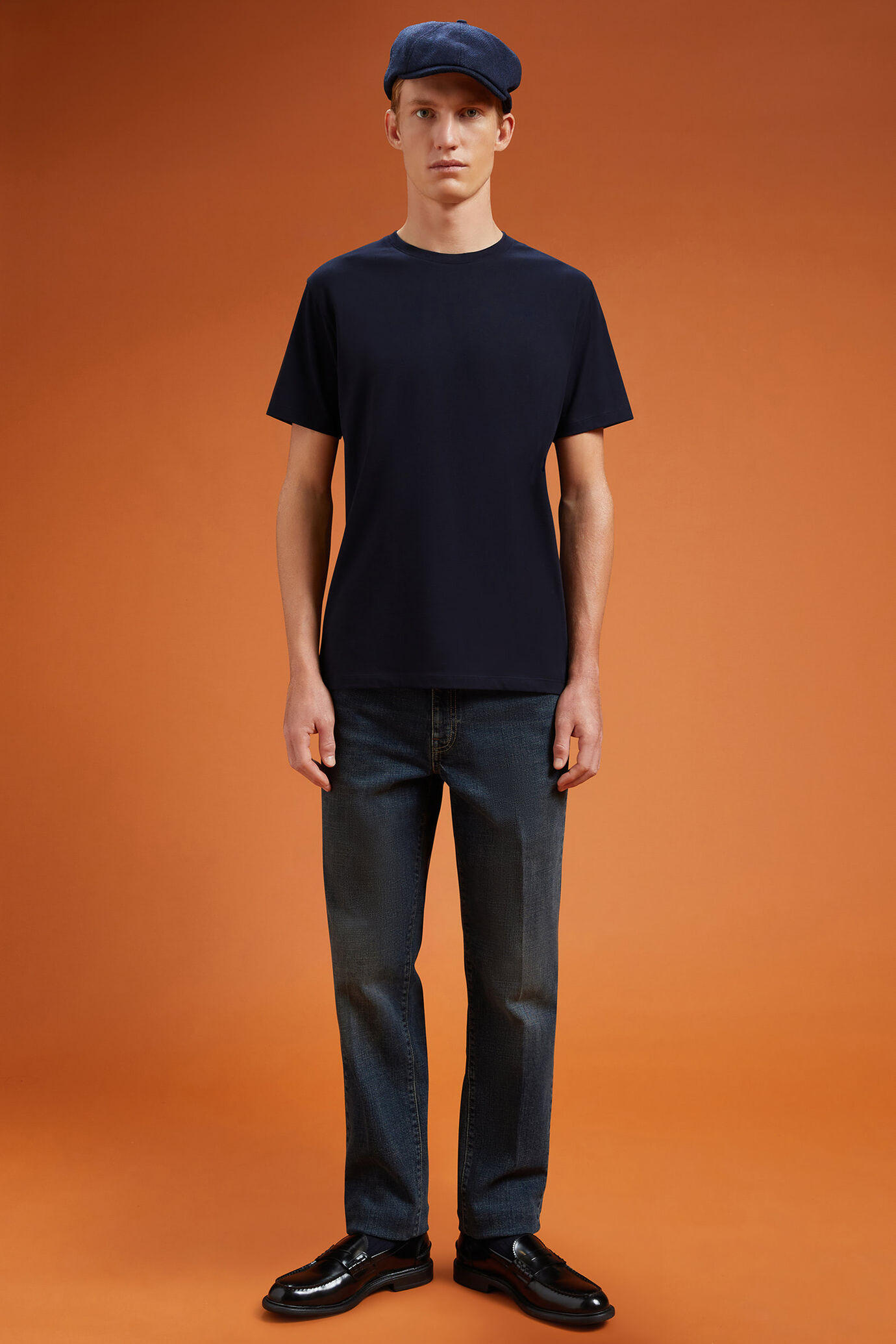 Herren-T-Shirt mit Rundhalsausschnitt und kurzen Ärmeln aus 100 % Baumwolle in normaler Passform image number 2