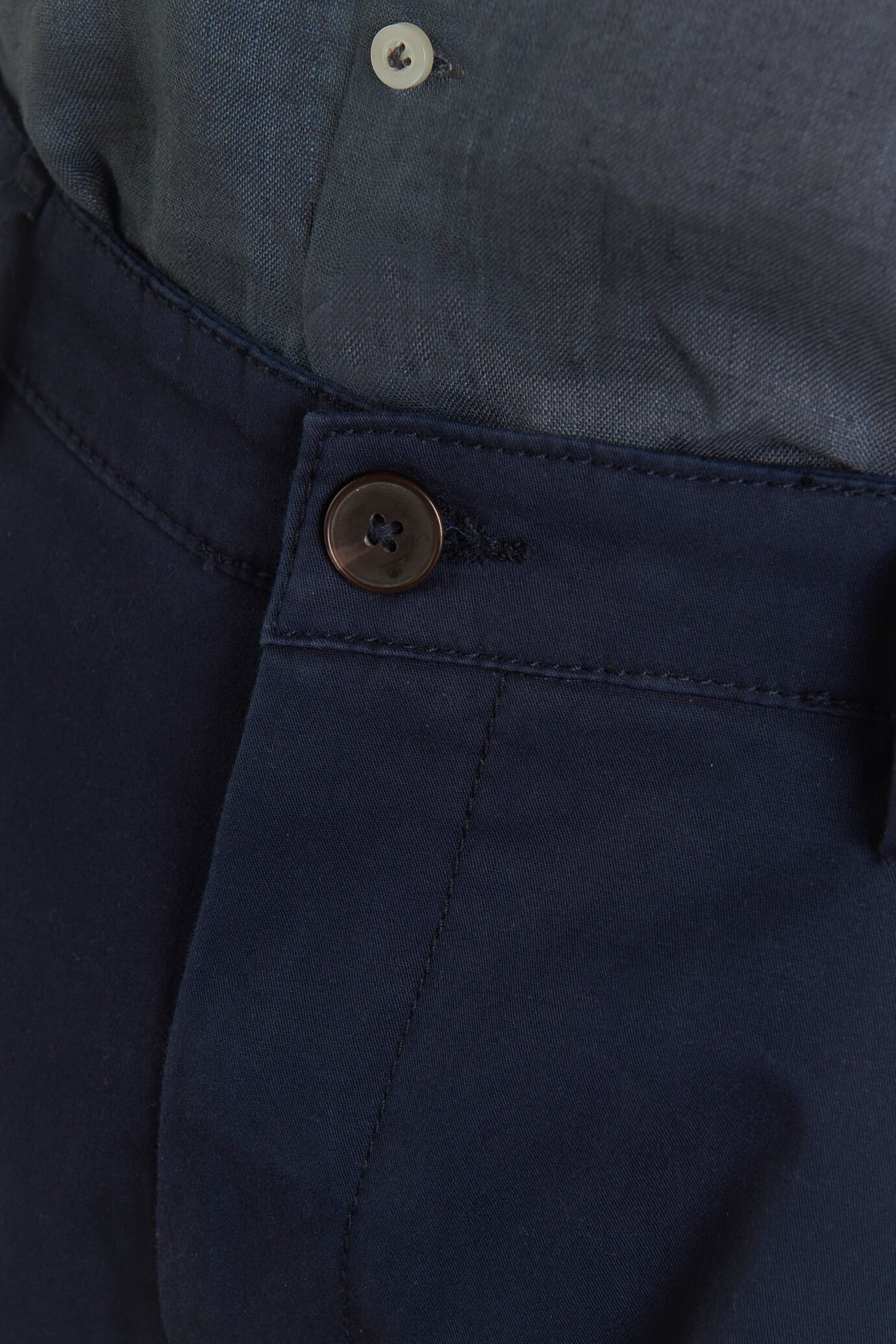 Bermuda chino twill image number 3