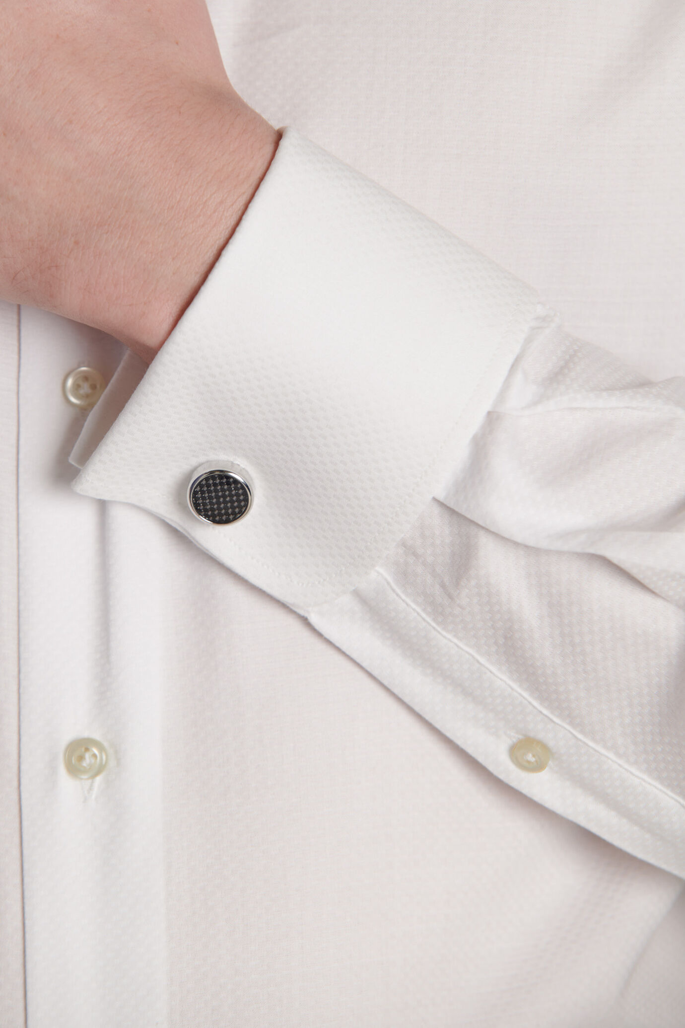 Camicia classica bianca uomo collo italiano con polsino da gemelli image number 0