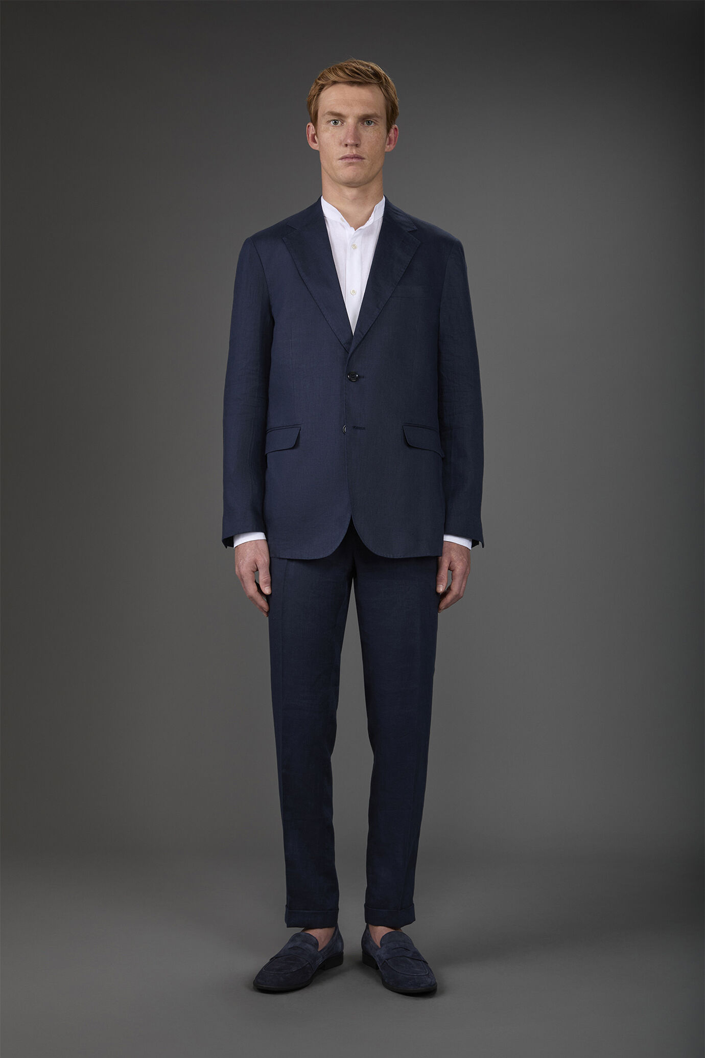 Single-breasted men's suit with flat front trousers, in 100% linen with a washed effect image number 1