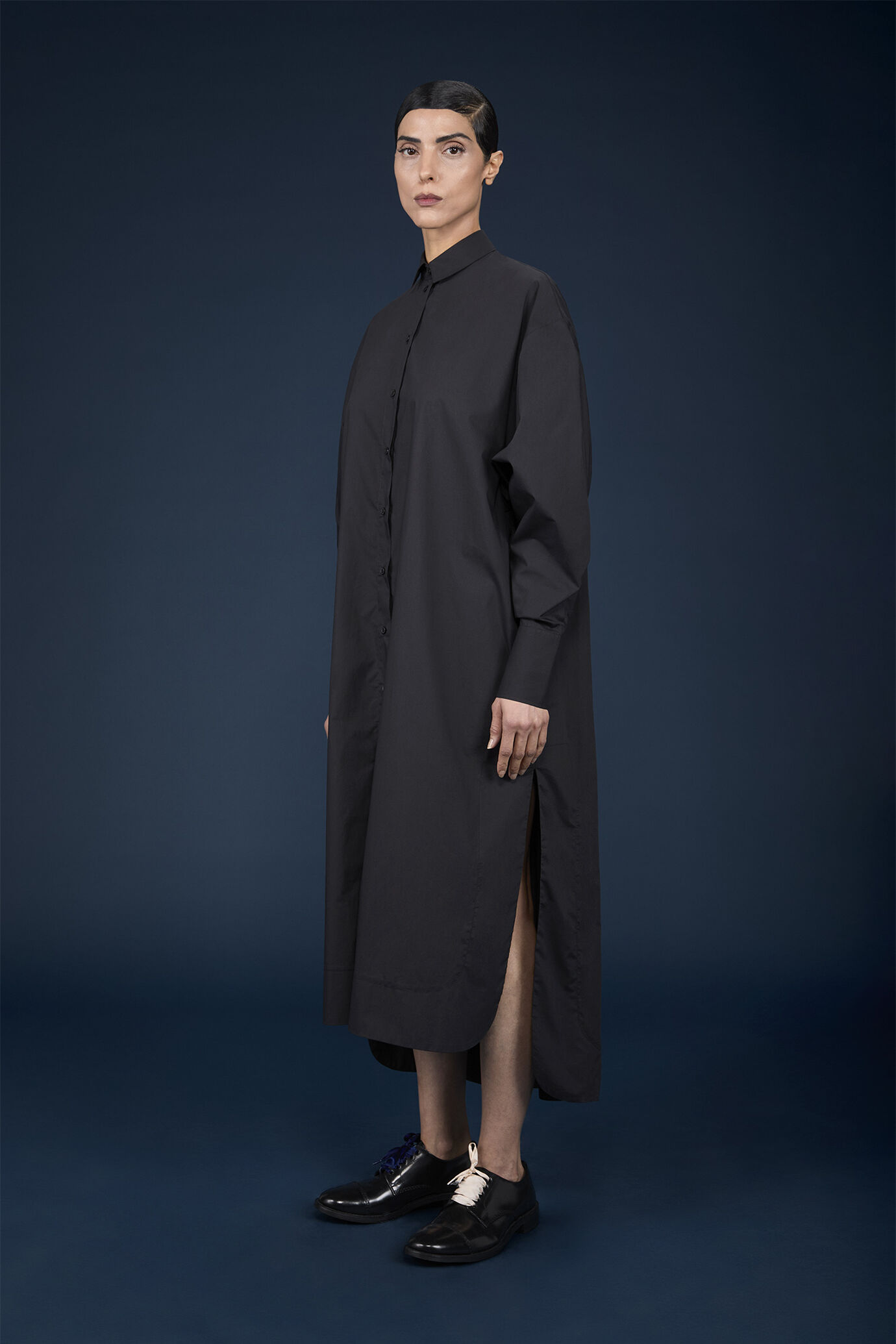 Robe chemisier pour femme avec fentes latérales image number 2