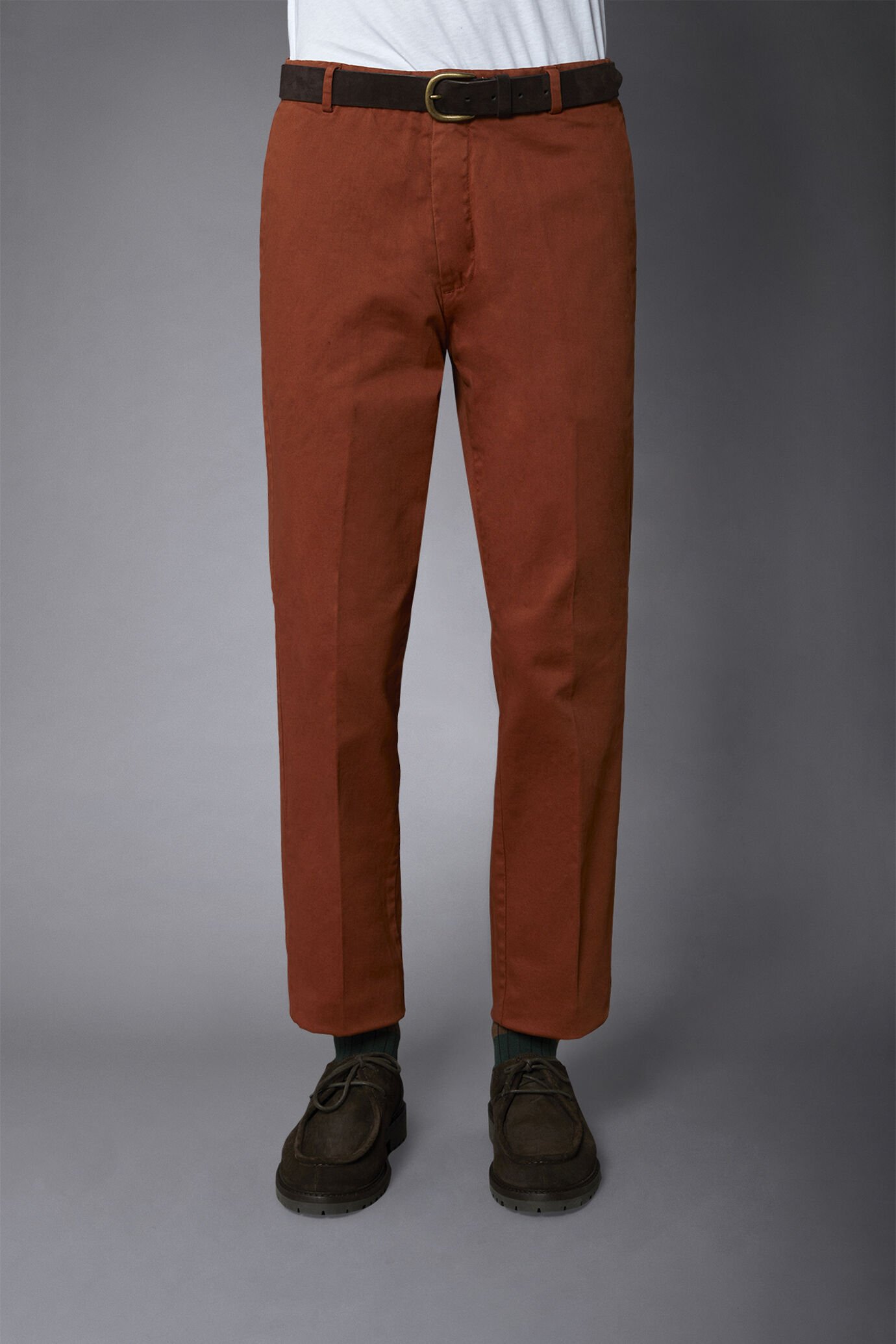 Klassische Chino-Hose in normaler Passform aus Twill image number 3