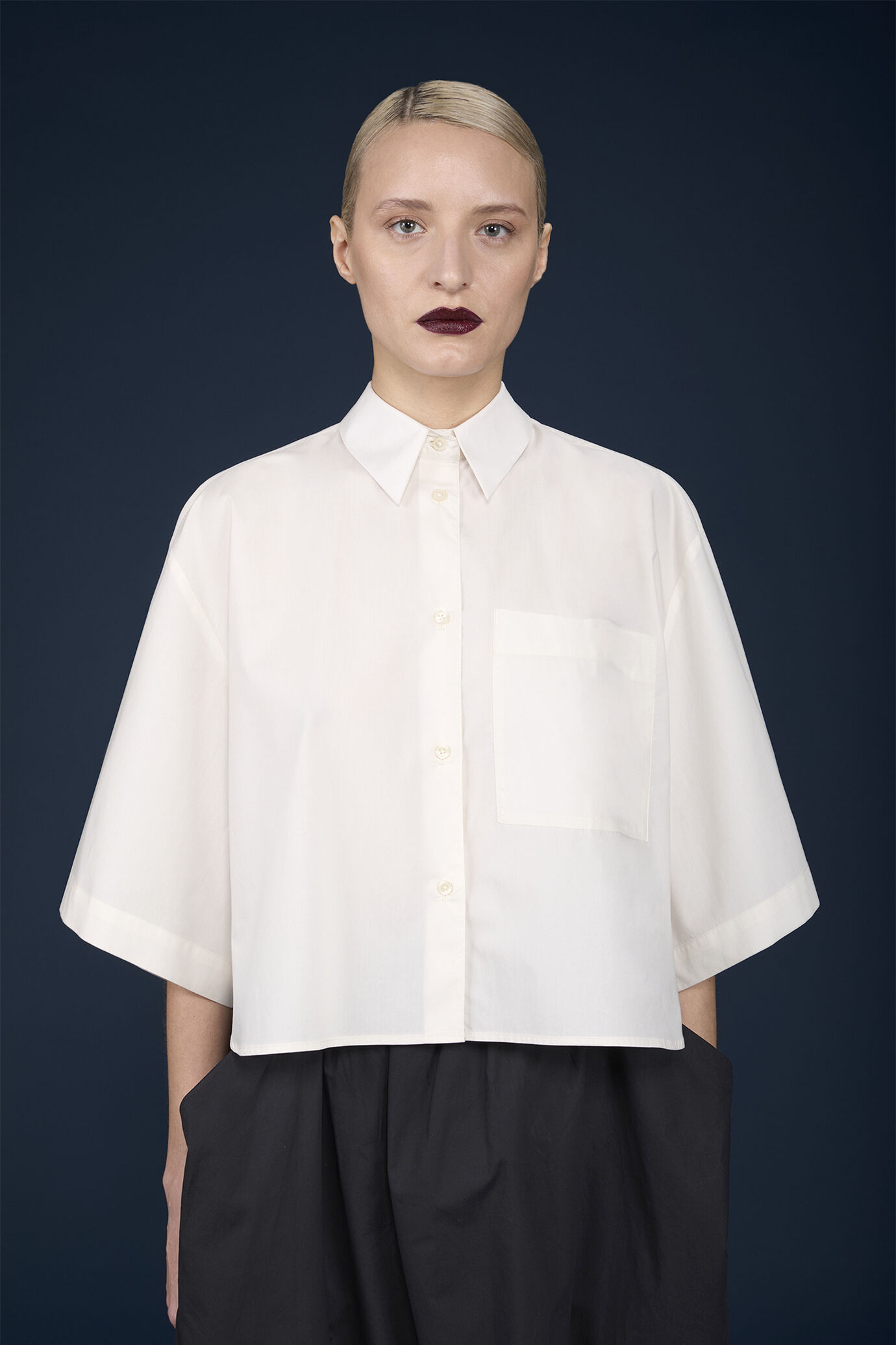 Women's boxy shirt with short sleeves and rounded hem image number 0