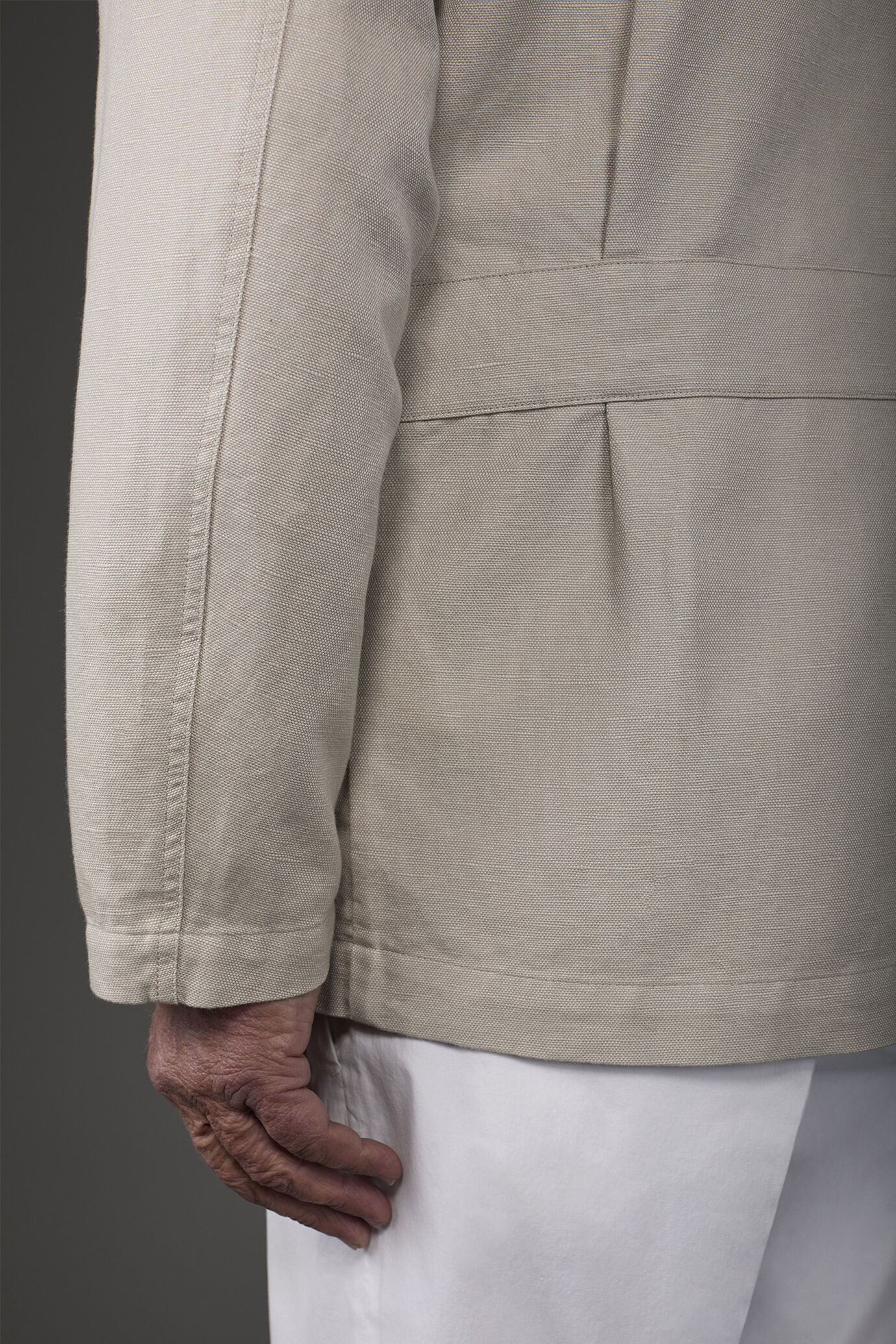 Hemdjacke mit aufgesetzten Taschen aus gewaschenem Leinen-Baumwoll-Gemisch image number 3