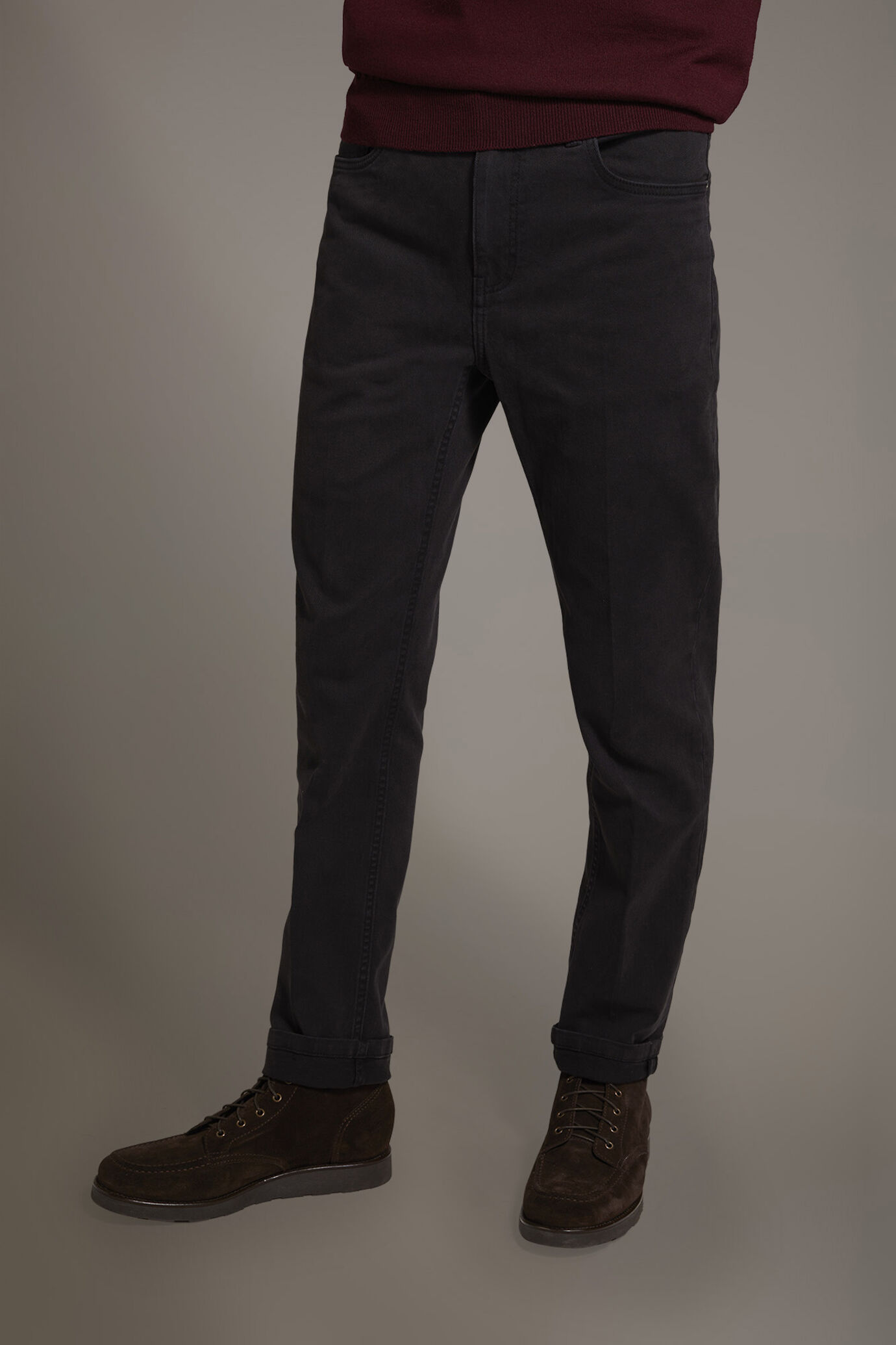 Regular fit 5 pockets trousers in bull twill fabric image number 2